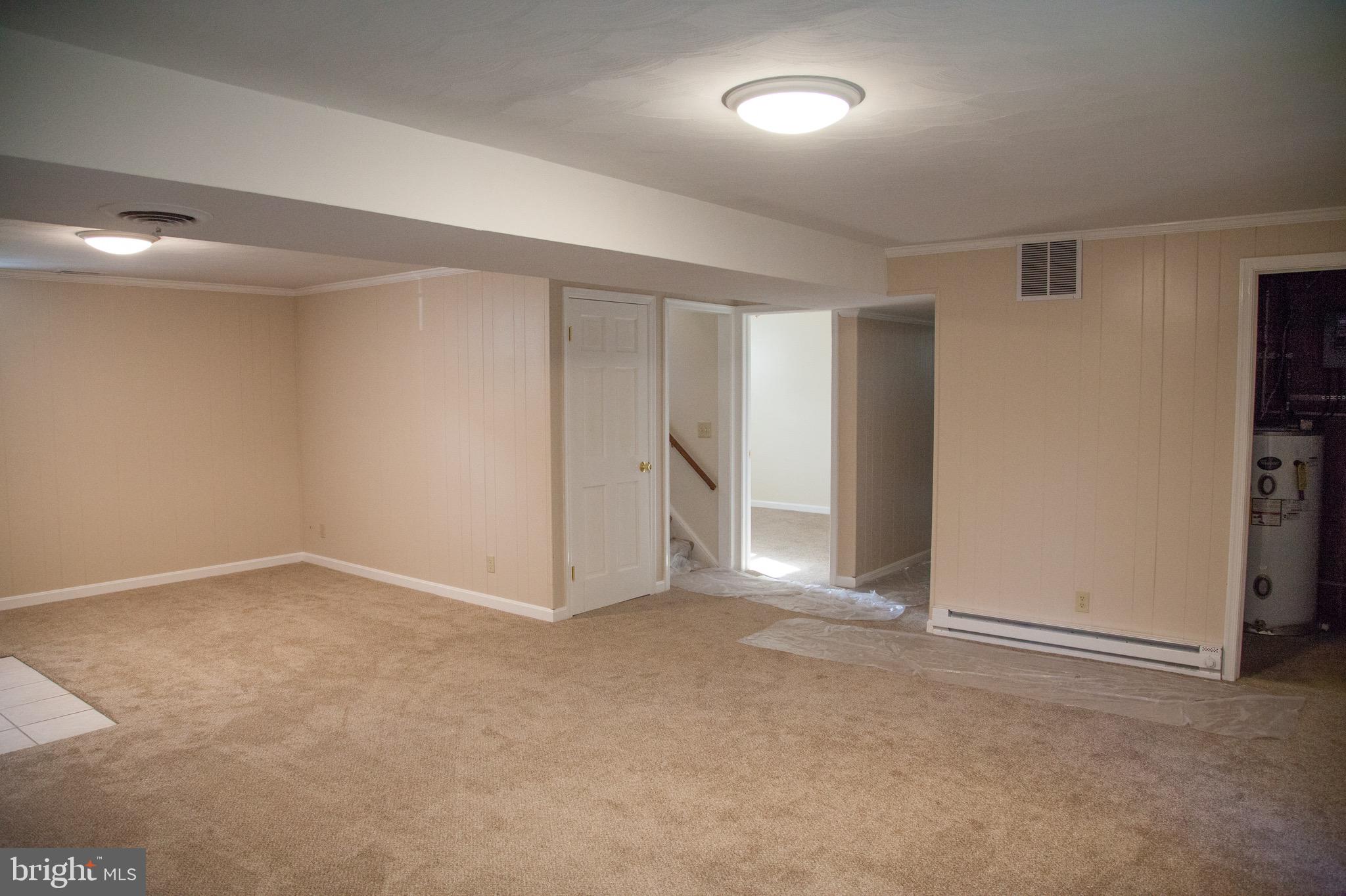 SPOTSWOOD ESTATES - Residential Lease