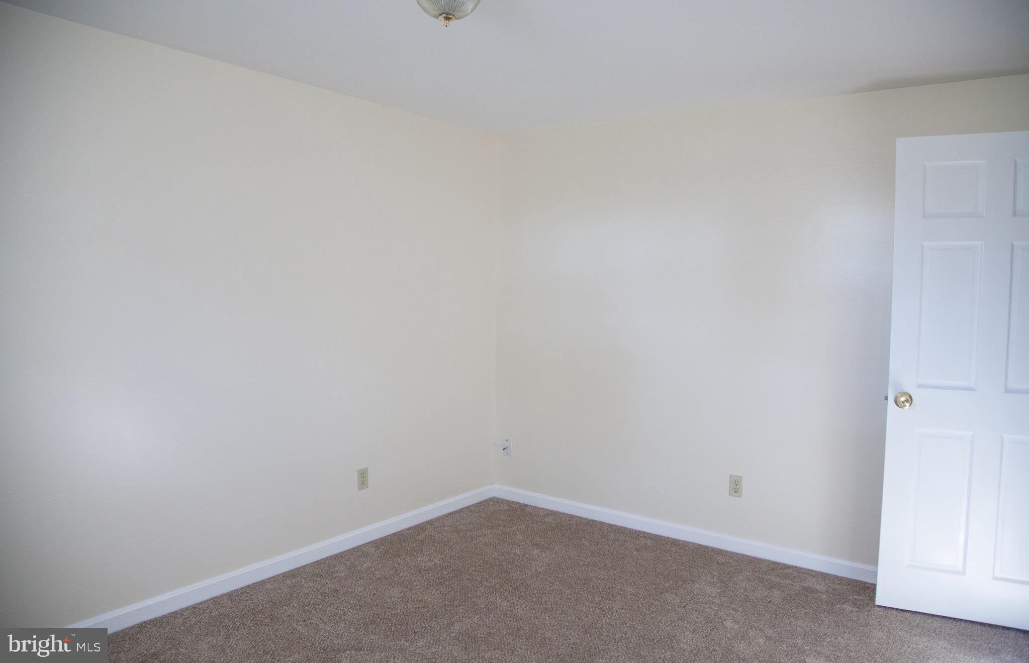 SPOTSWOOD ESTATES - Residential Lease