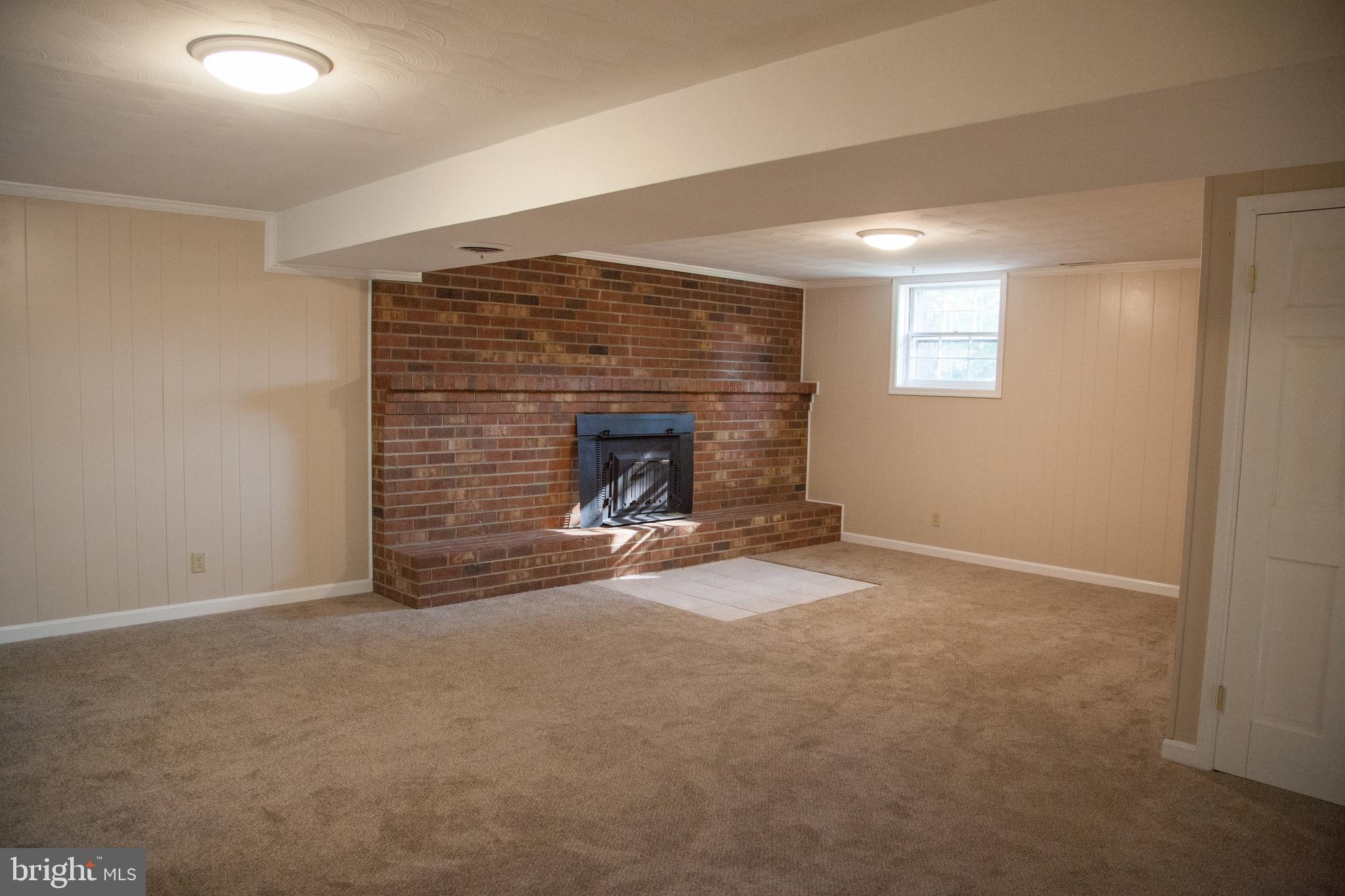 SPOTSWOOD ESTATES - Residential Lease