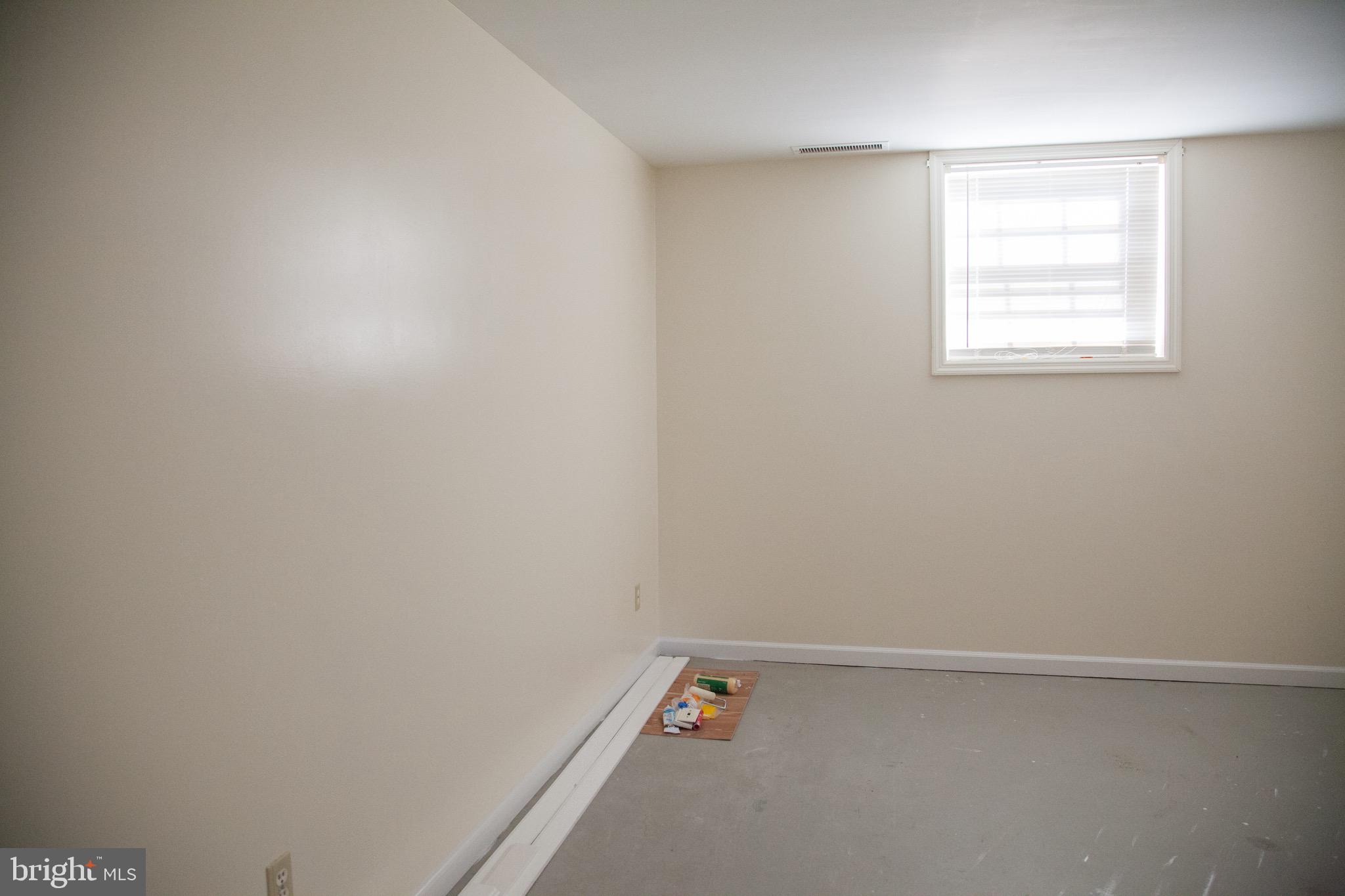 SPOTSWOOD ESTATES - Residential Lease