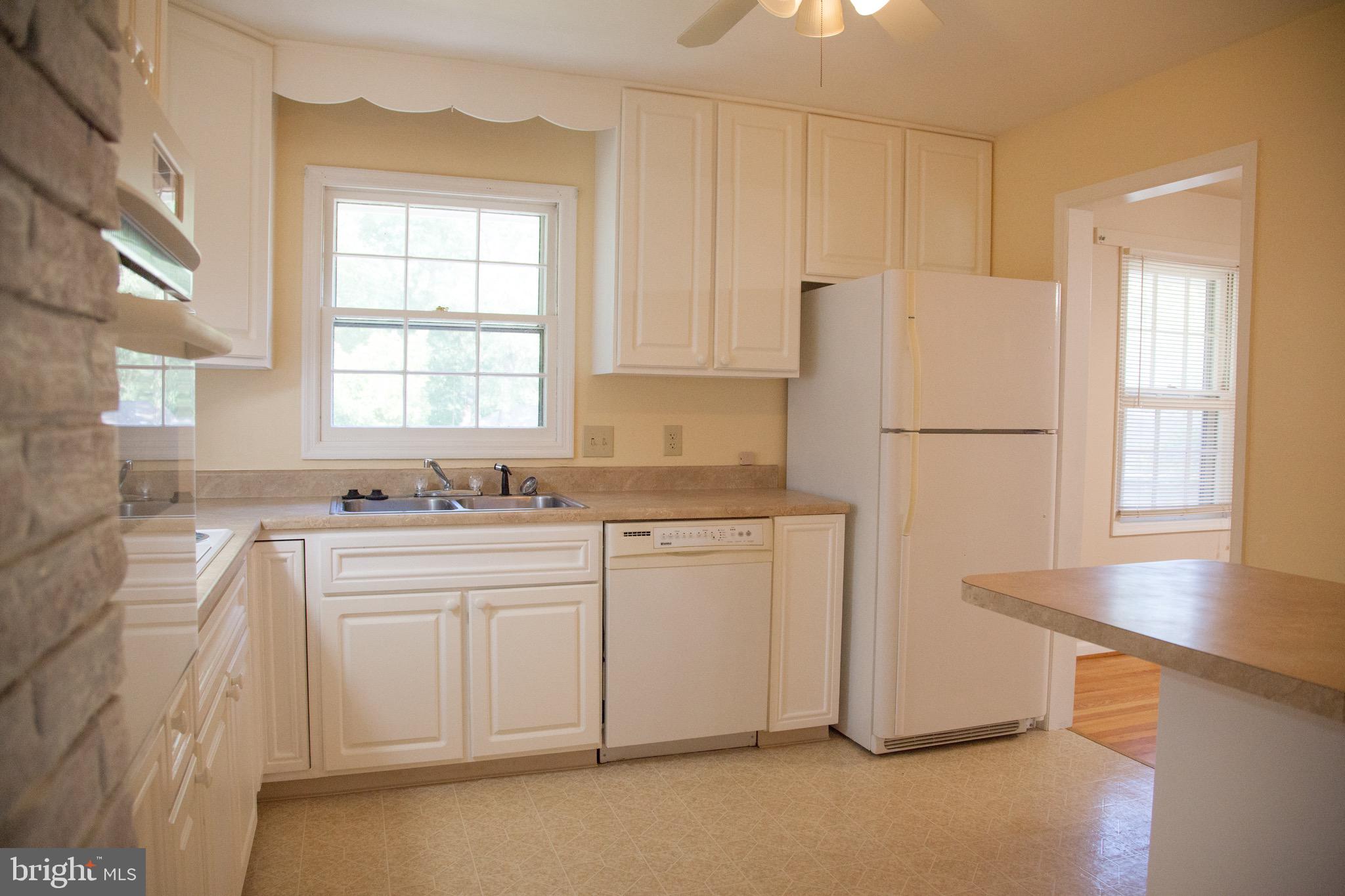 SPOTSWOOD ESTATES - Residential Lease