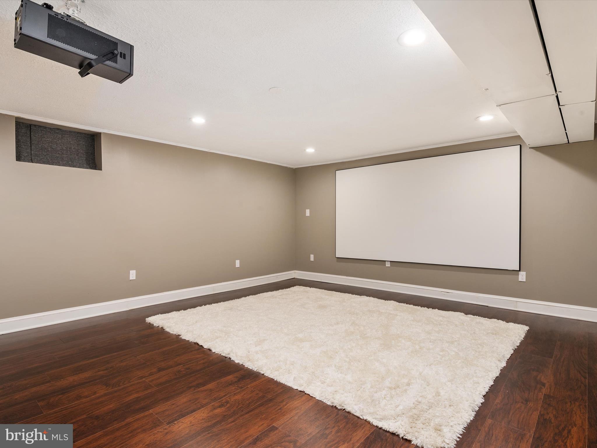 FAIR OAKS ON THE MAGOTHY - Residential