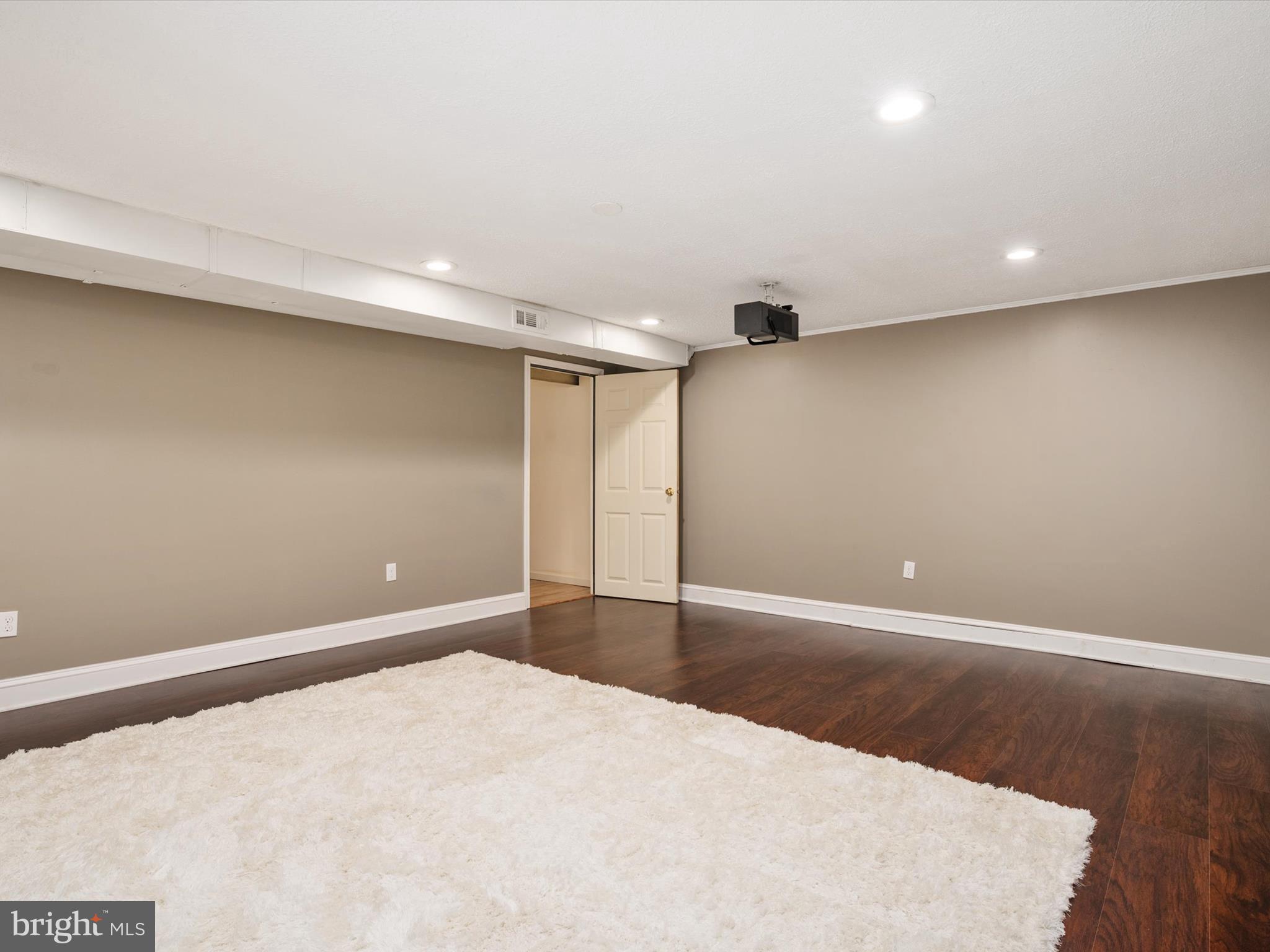 FAIR OAKS ON THE MAGOTHY - Residential