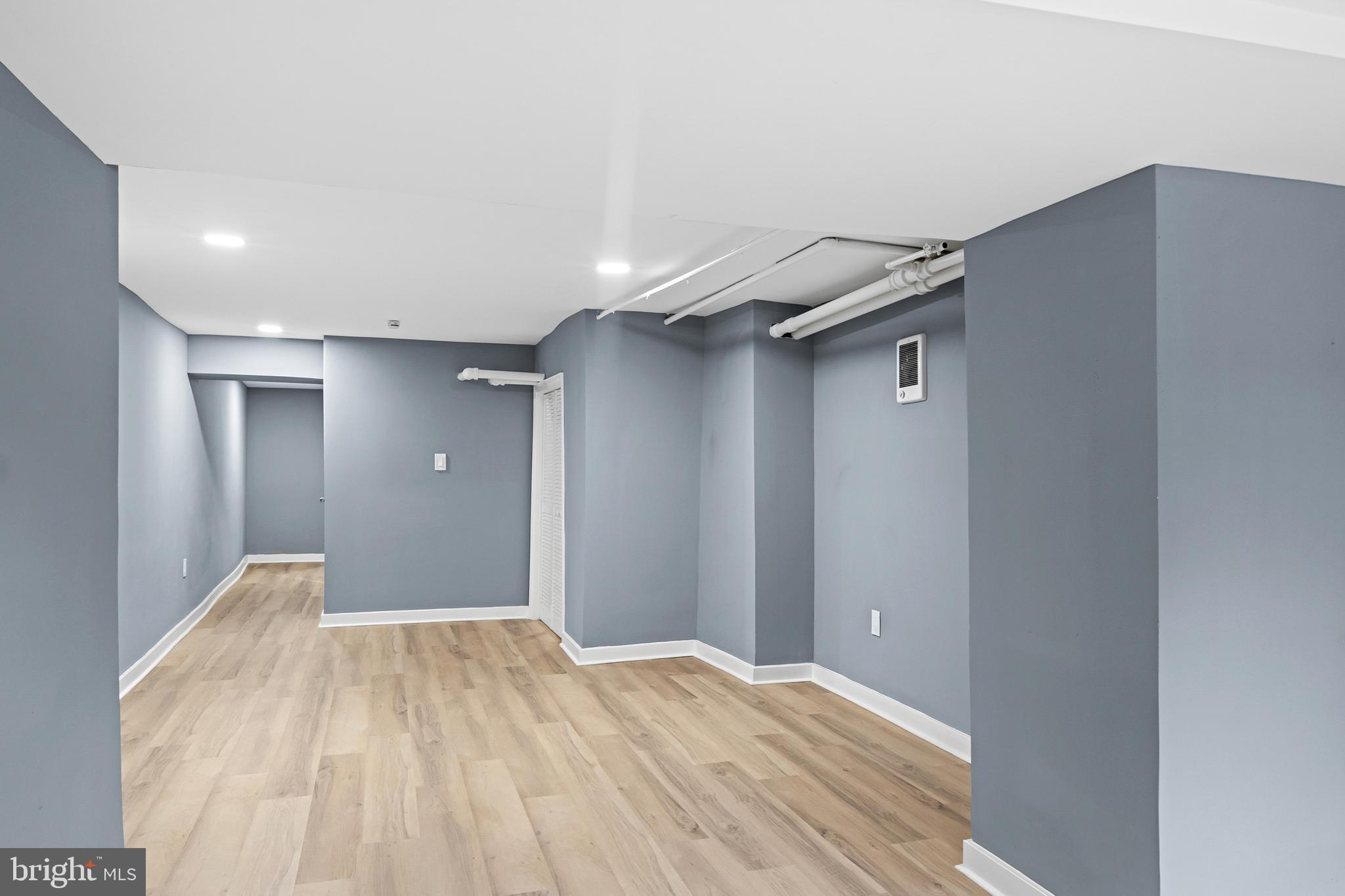 SPRUCE HILL - Residential