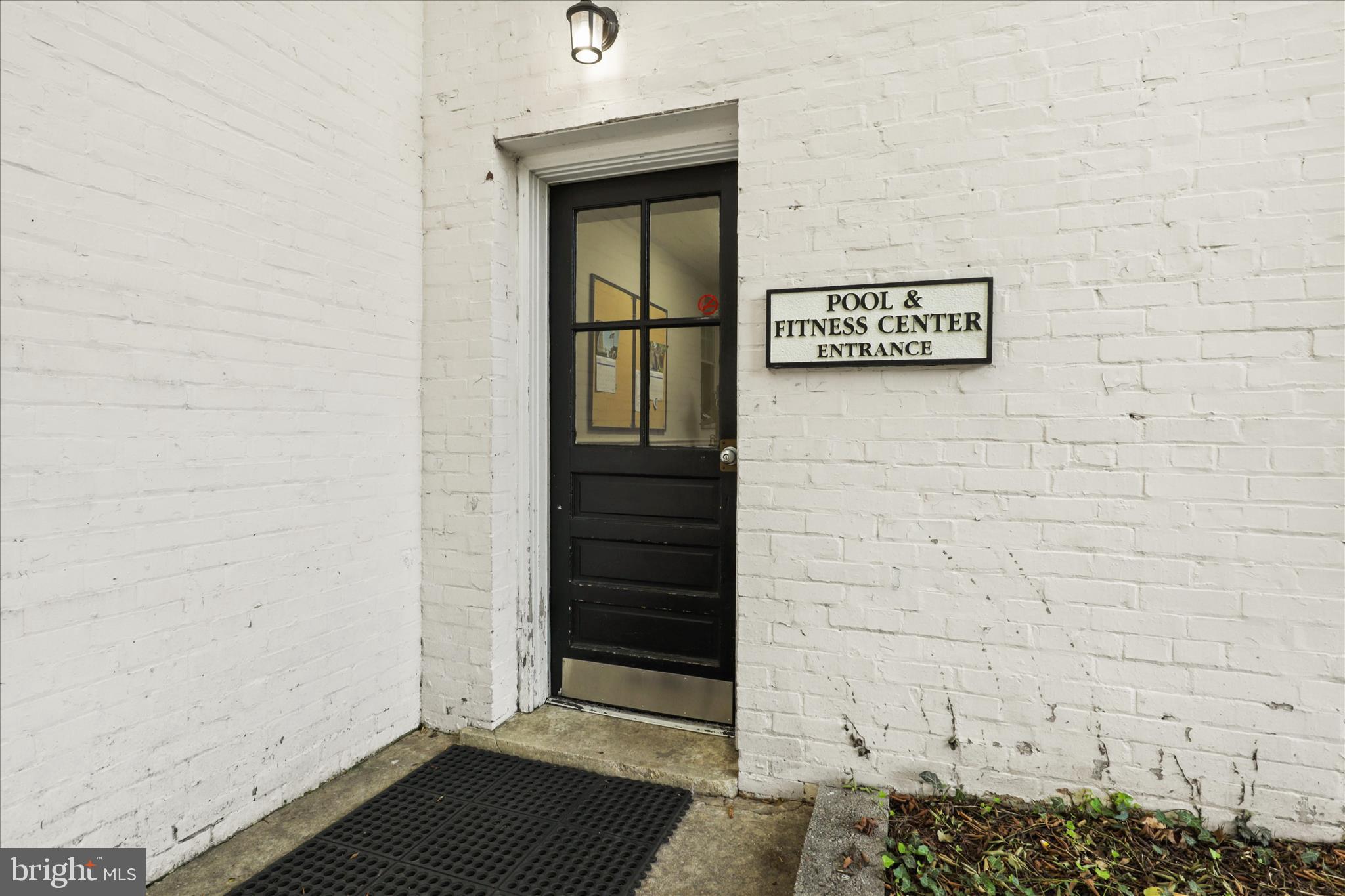 COMMONS OF ARLINGTON - Residential