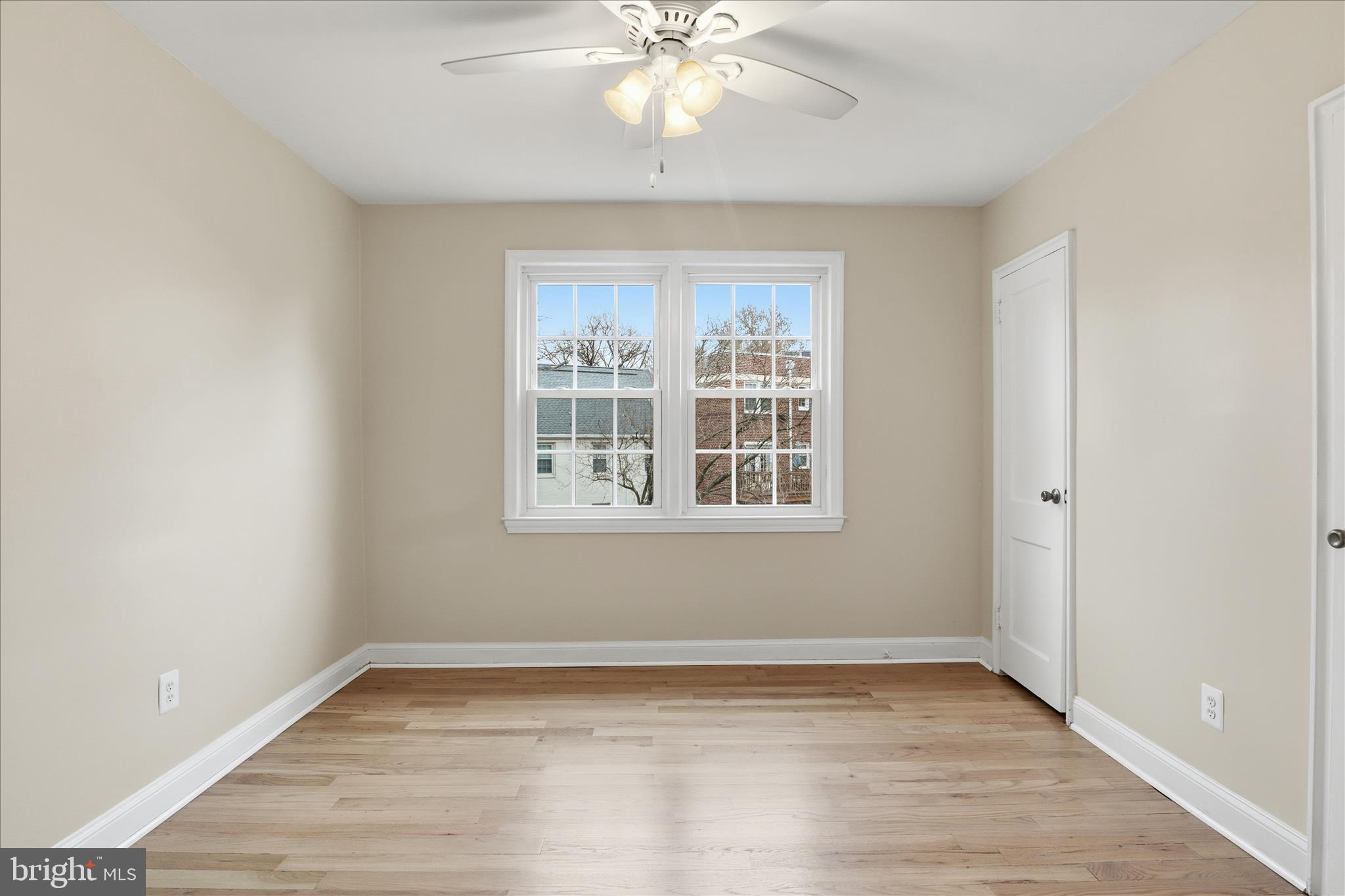 COMMONS OF ARLINGTON - Residential