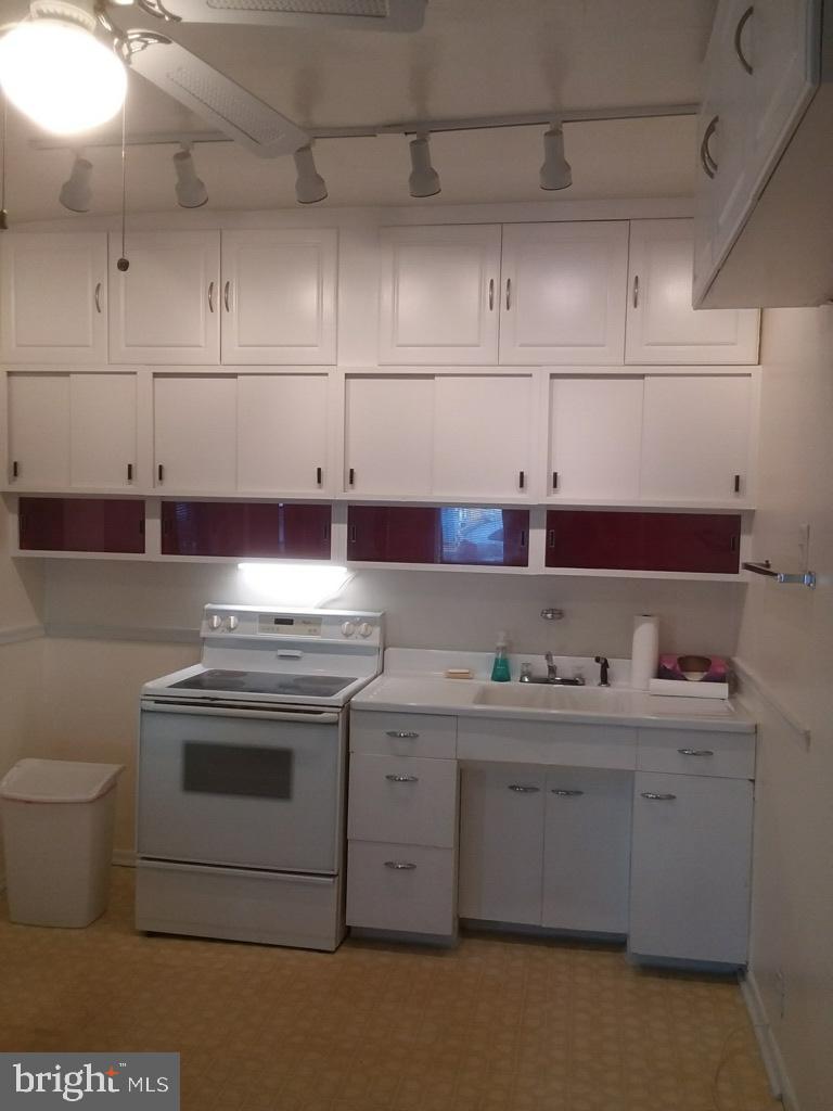 BRIDESBURG - Residential