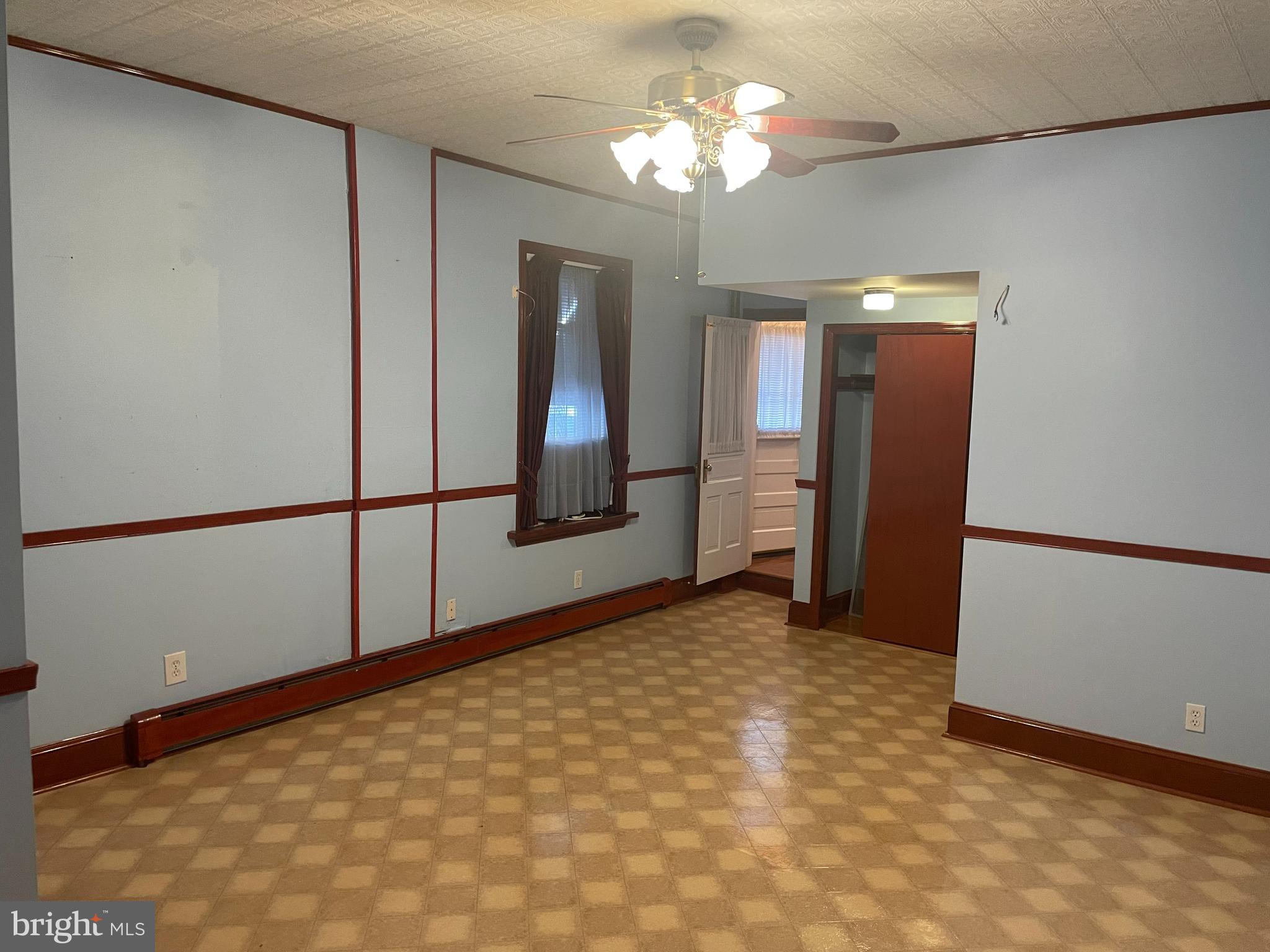 BRIDESBURG - Residential