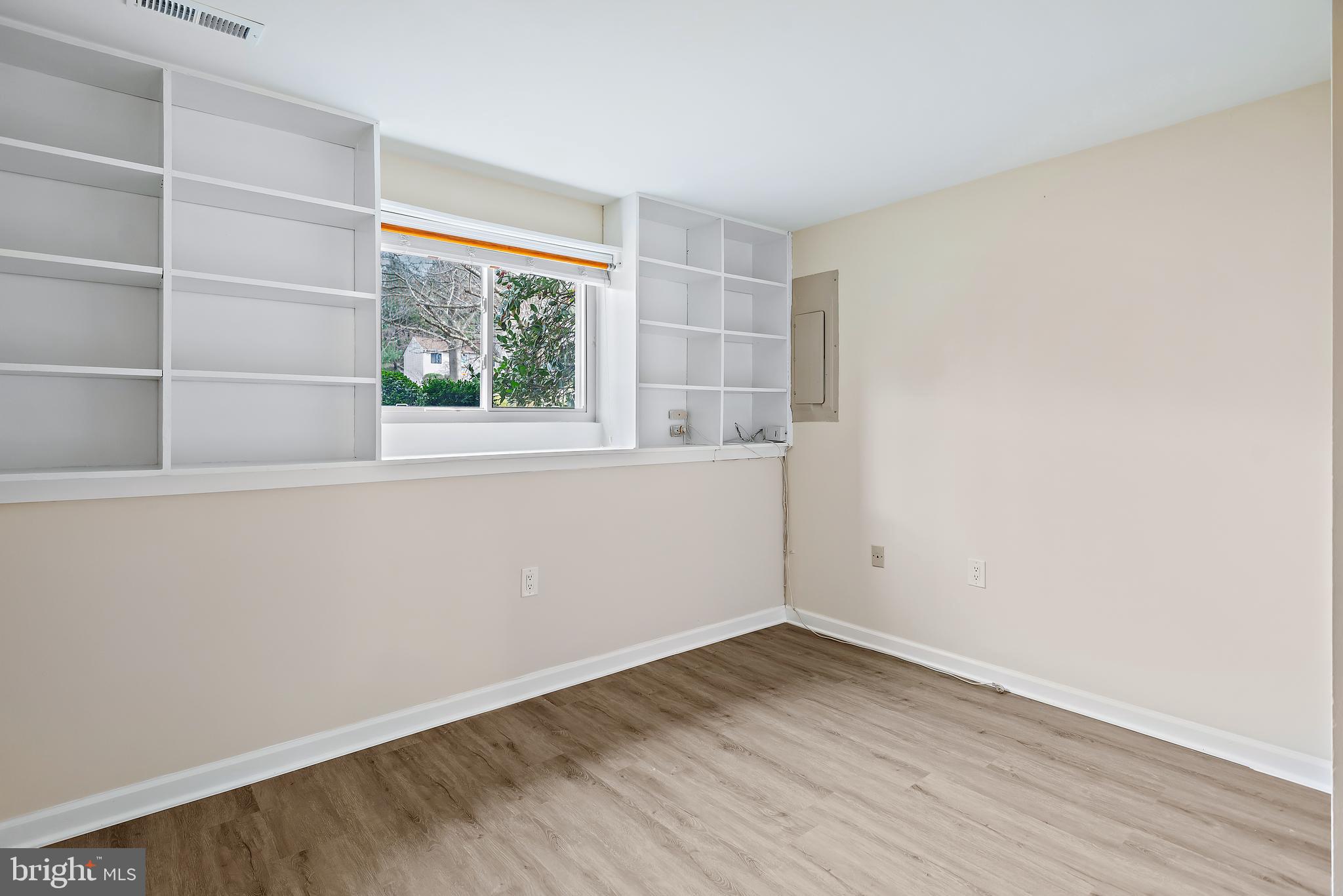 ULMSTEAD GARDENS - Residential