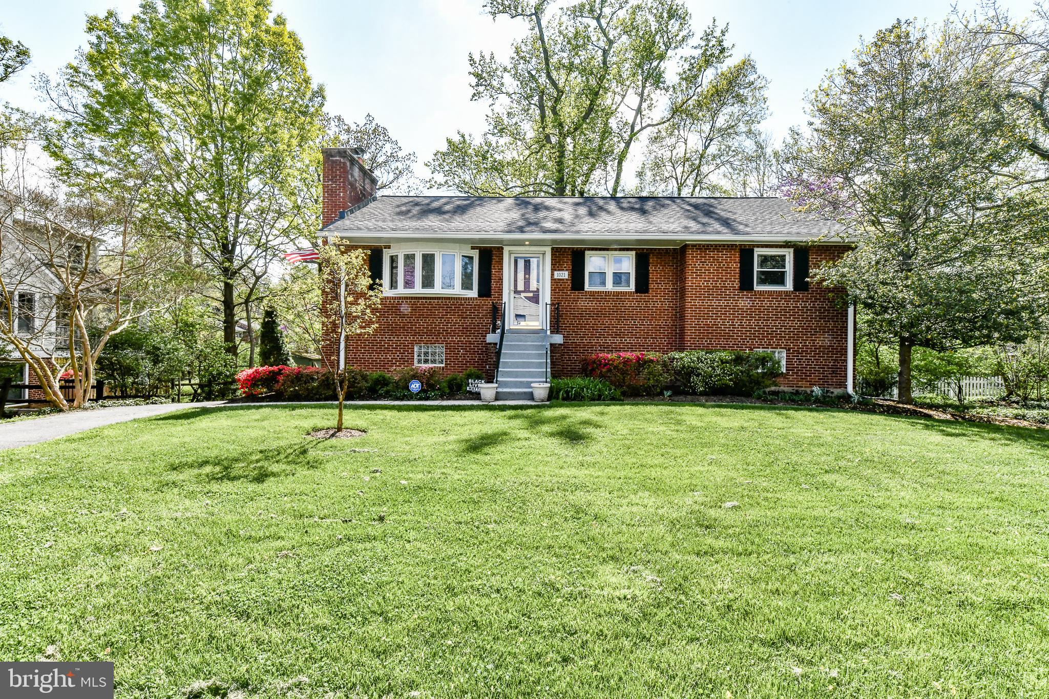 DONAHUE JOHN URBAN - Residential Lease