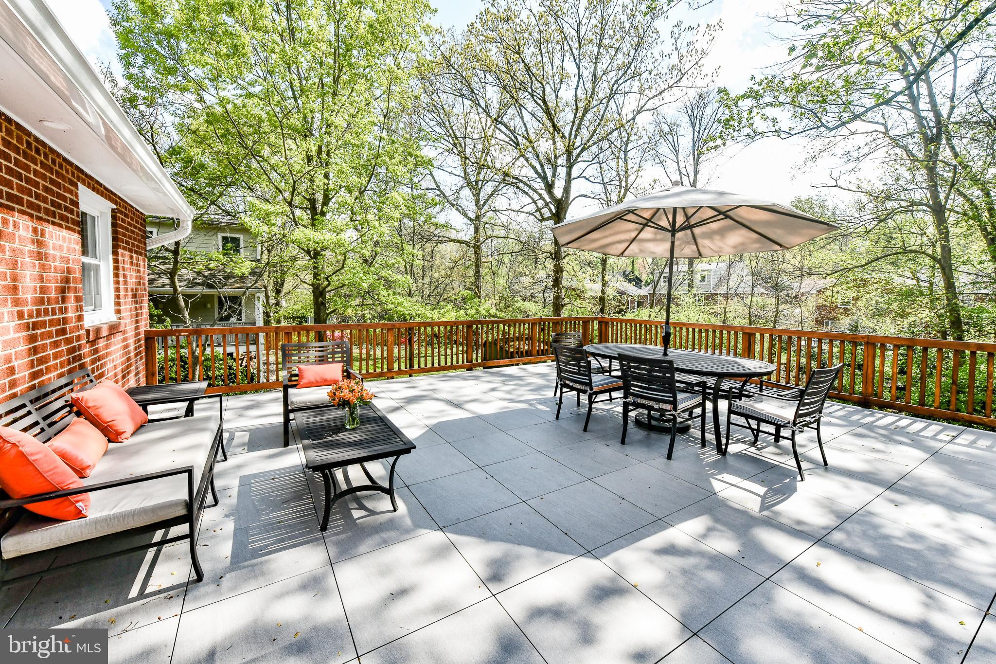 DONAHUE JOHN URBAN - Residential Lease