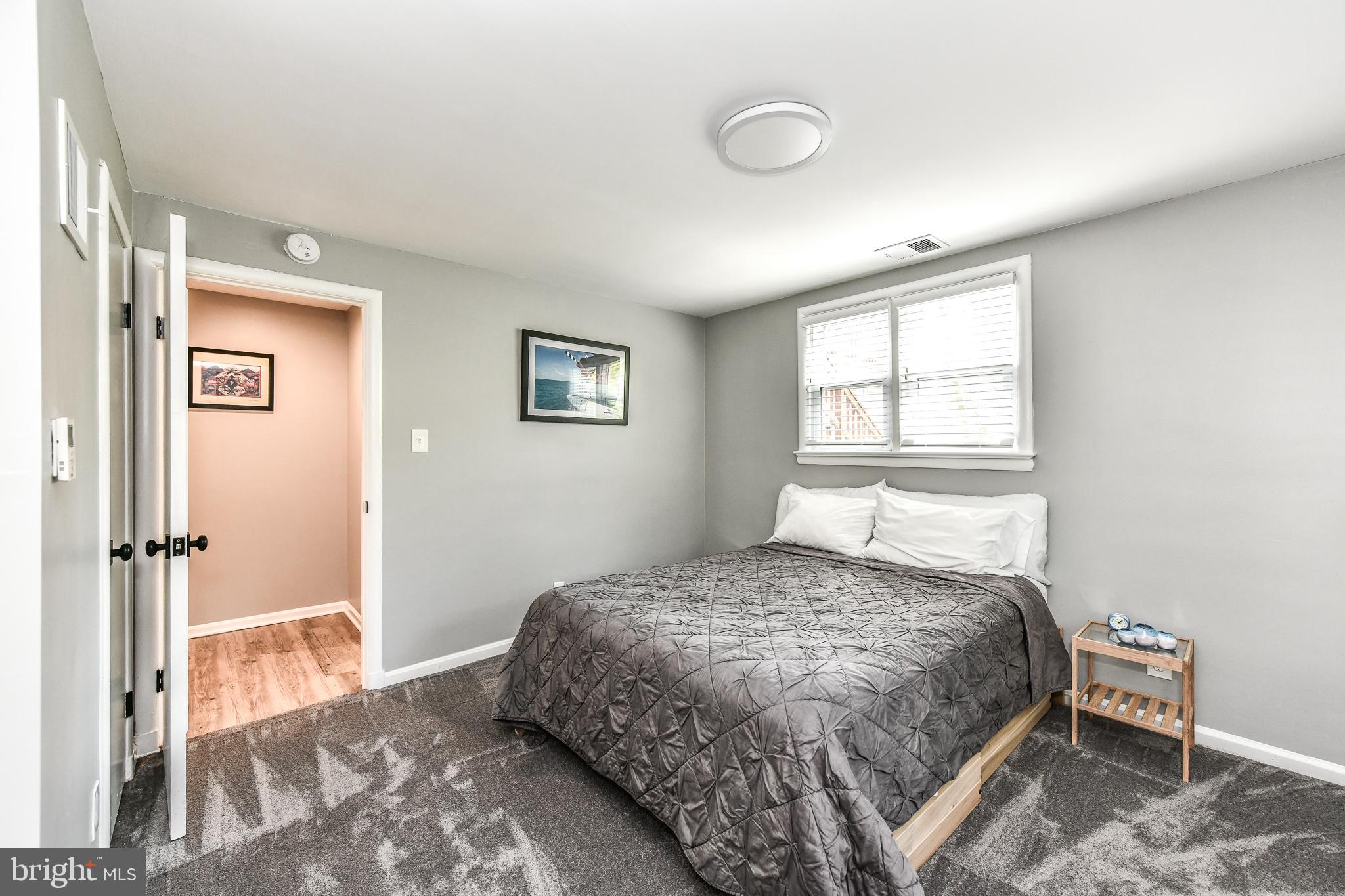 DONAHUE JOHN URBAN - Residential Lease