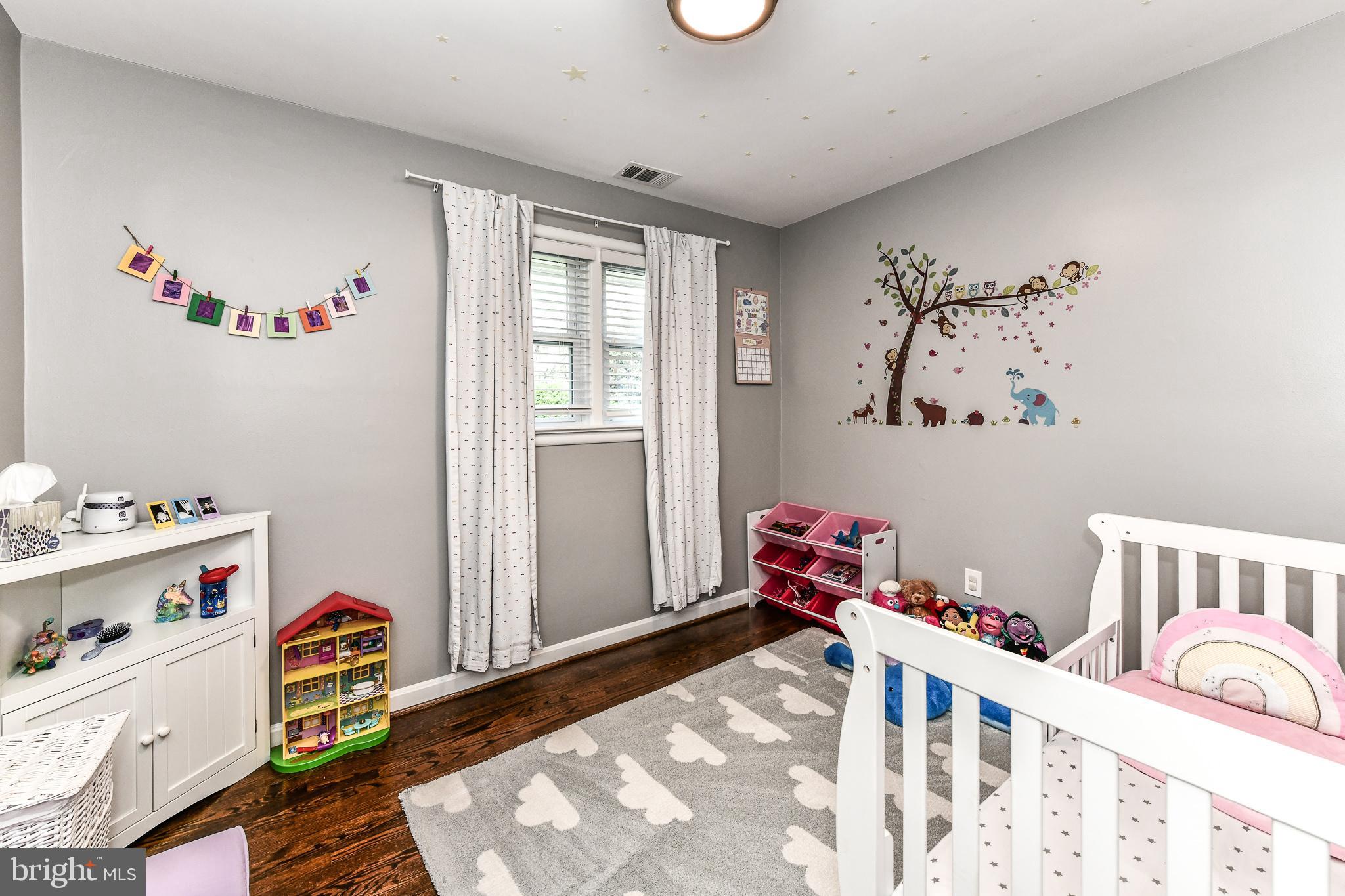 DONAHUE JOHN URBAN - Residential Lease