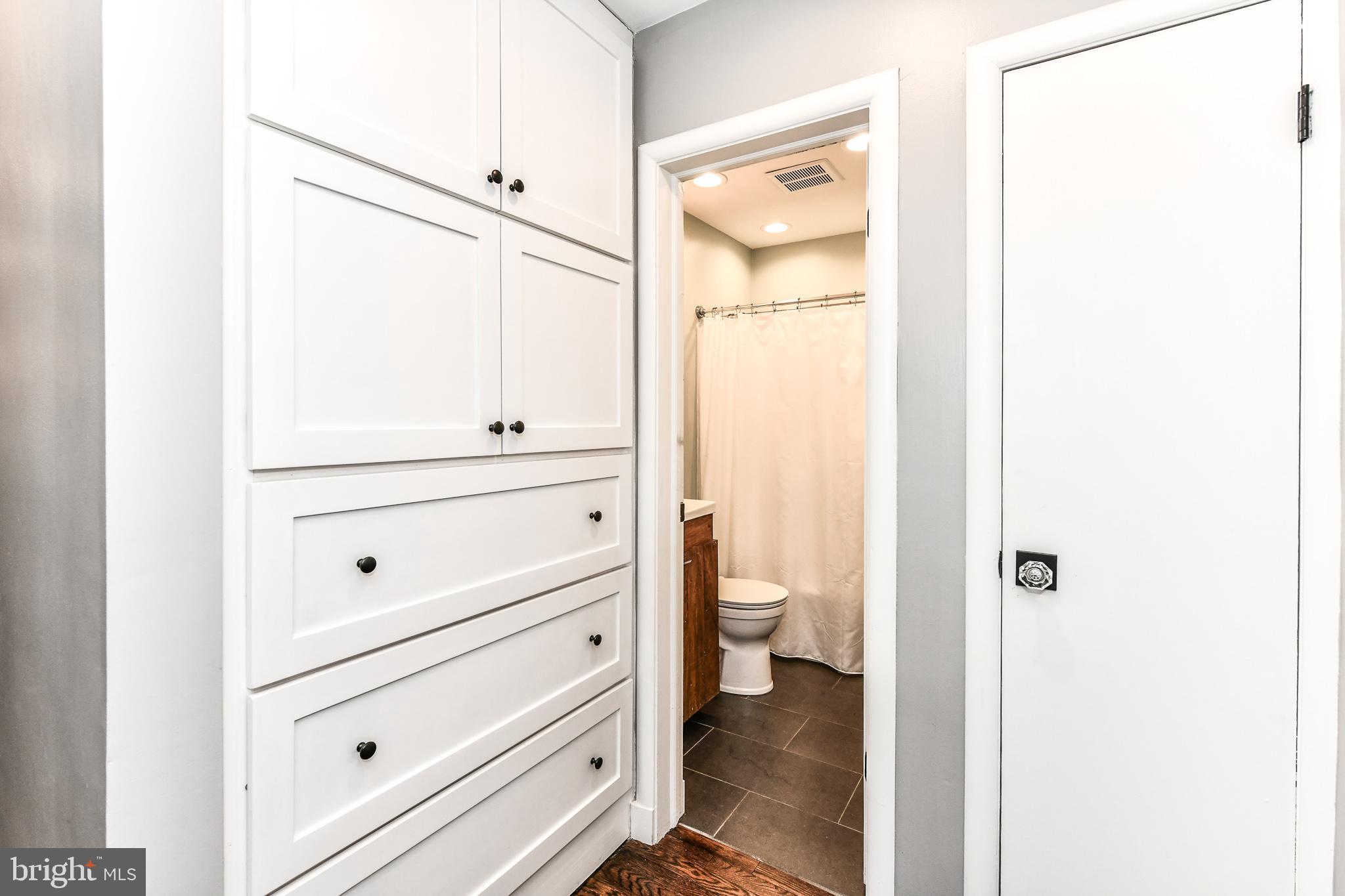 DONAHUE JOHN URBAN - Residential Lease