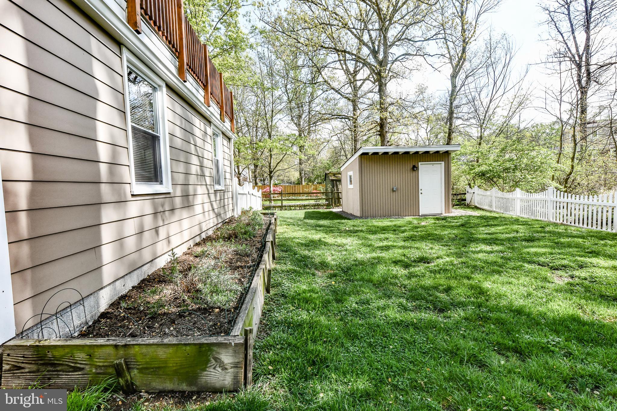 DONAHUE JOHN URBAN - Residential Lease