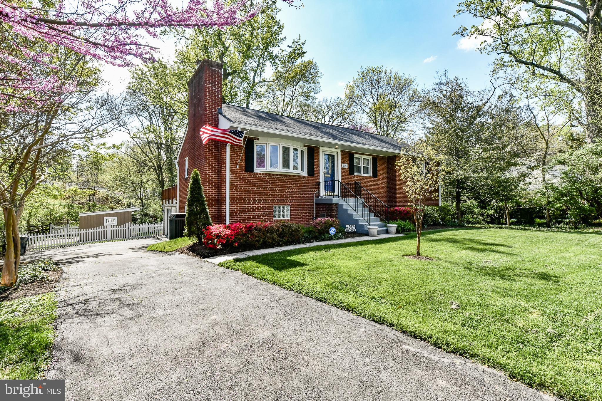 DONAHUE JOHN URBAN - Residential Lease