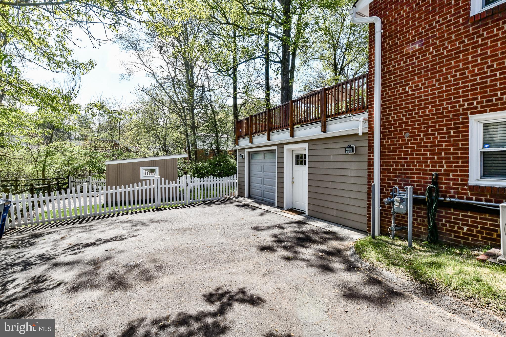 DONAHUE JOHN URBAN - Residential Lease