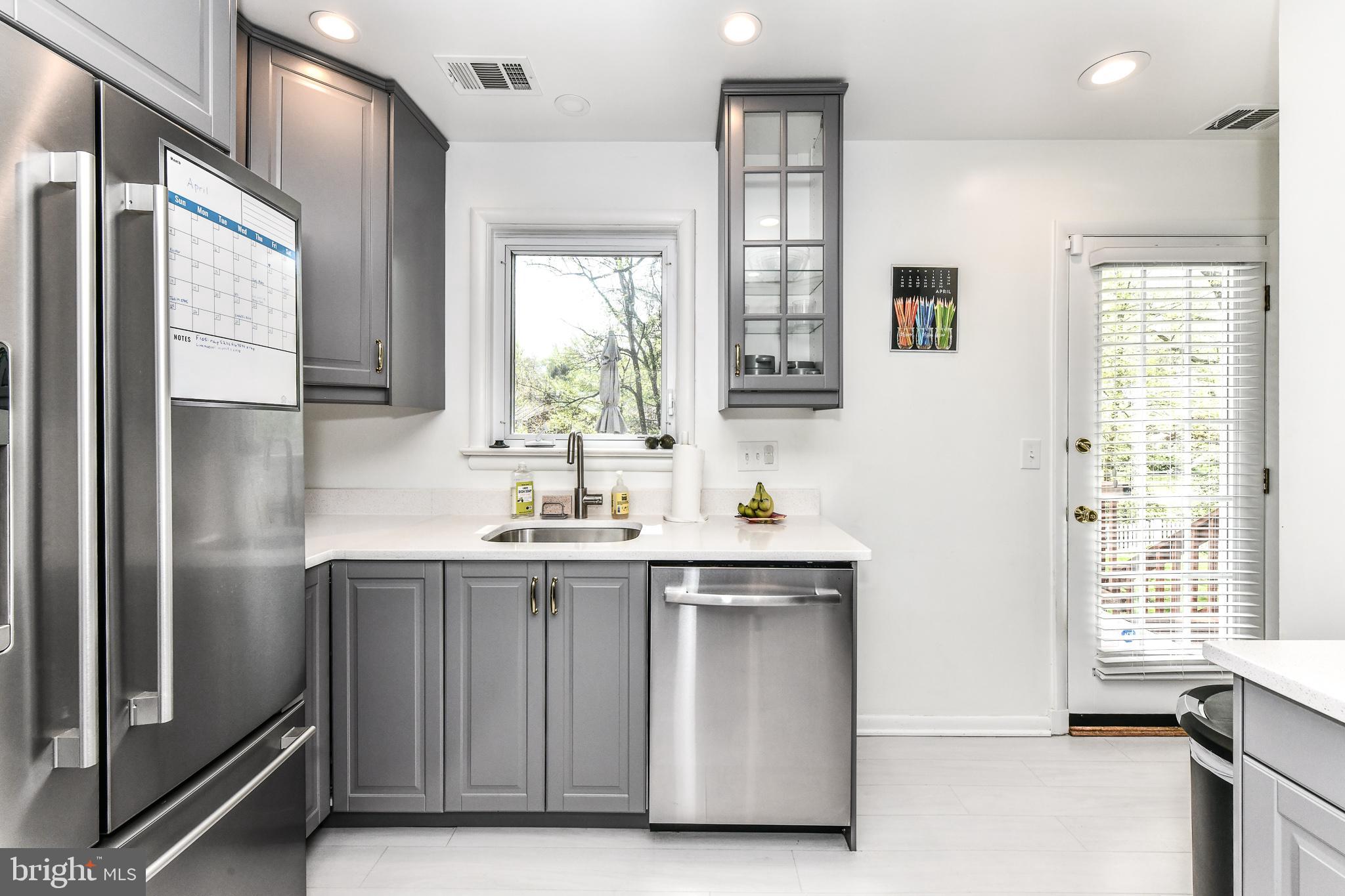 DONAHUE JOHN URBAN - Residential Lease