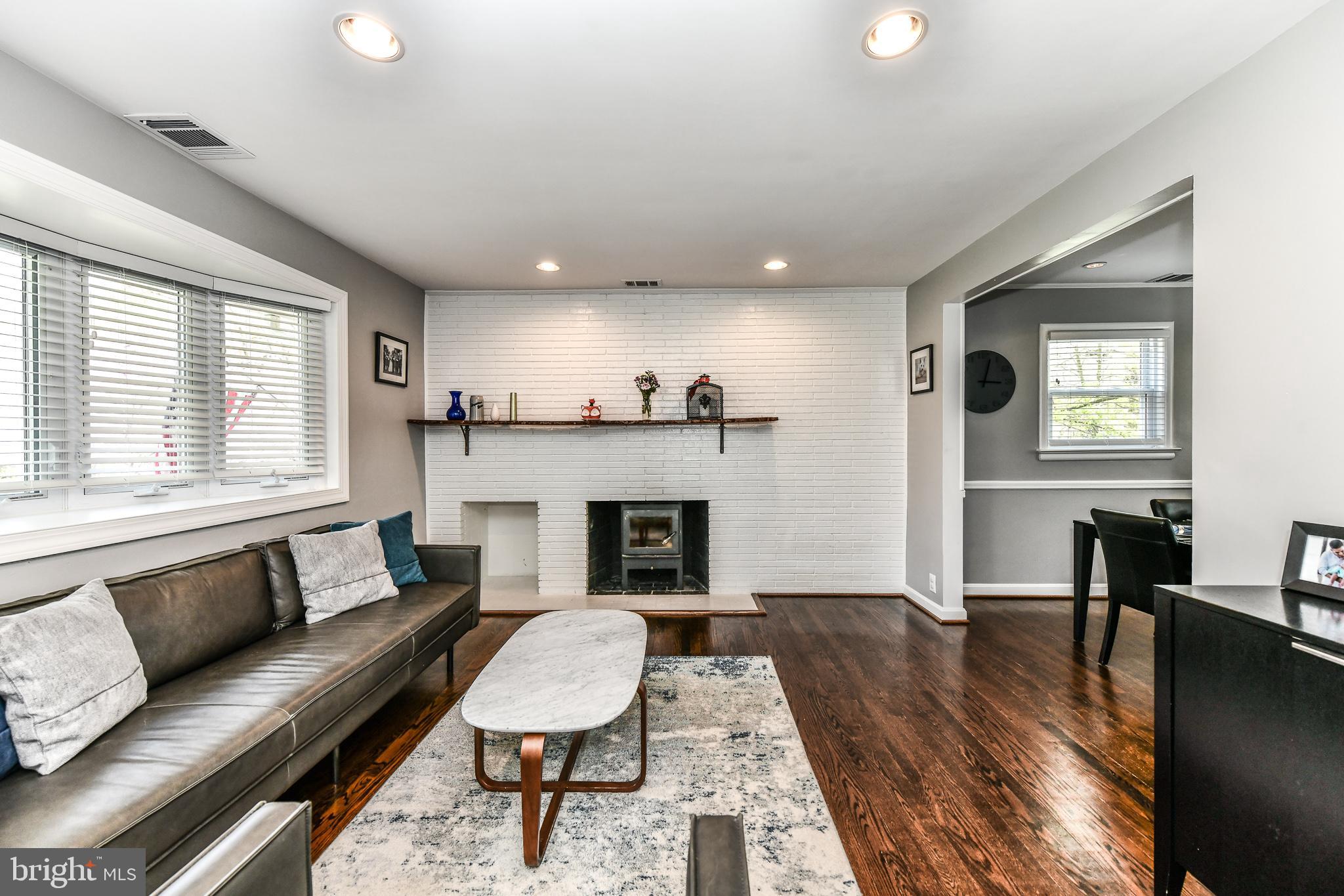 DONAHUE JOHN URBAN - Residential Lease