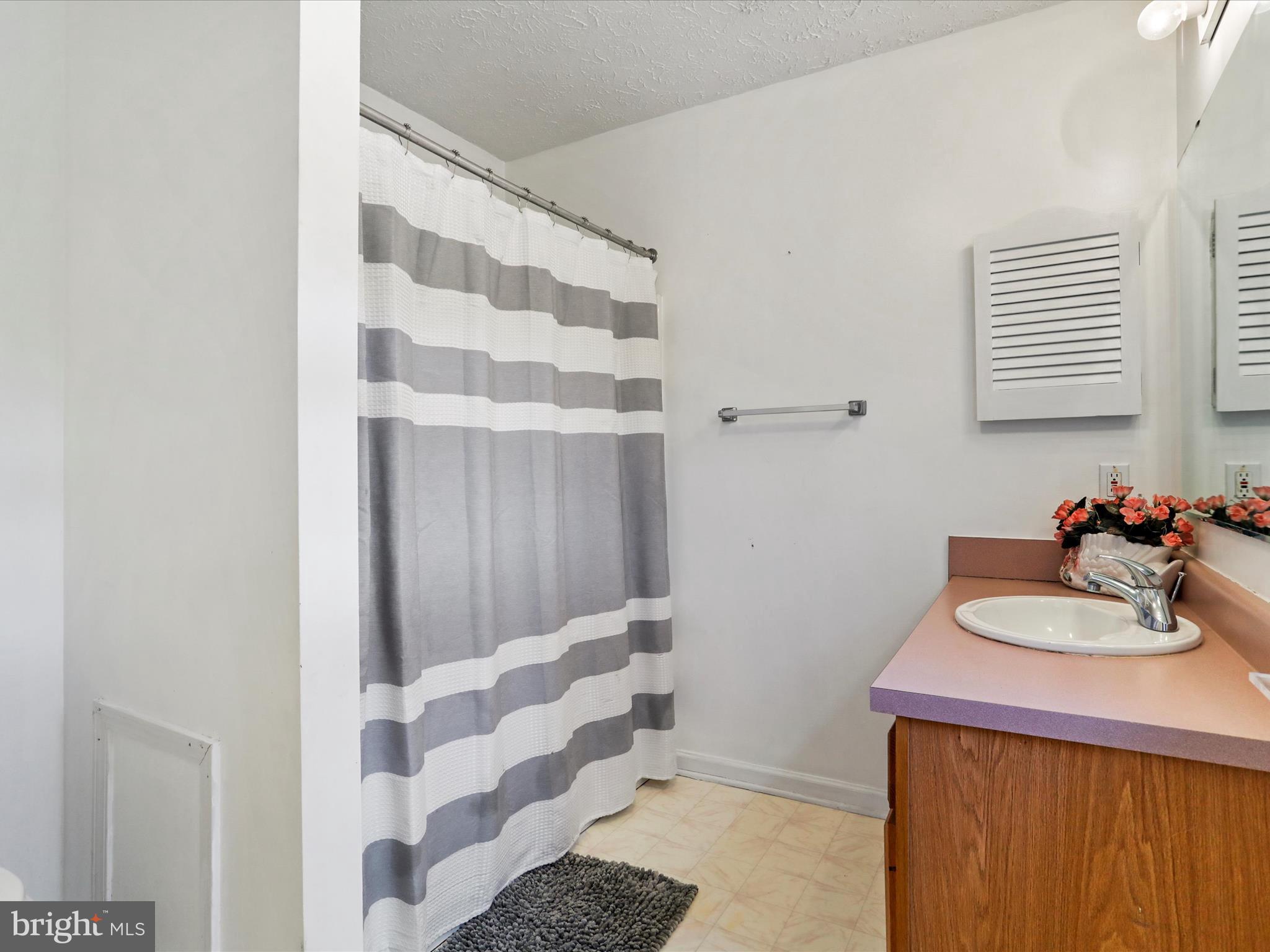 PEACH MANOR ESTATES - Residential