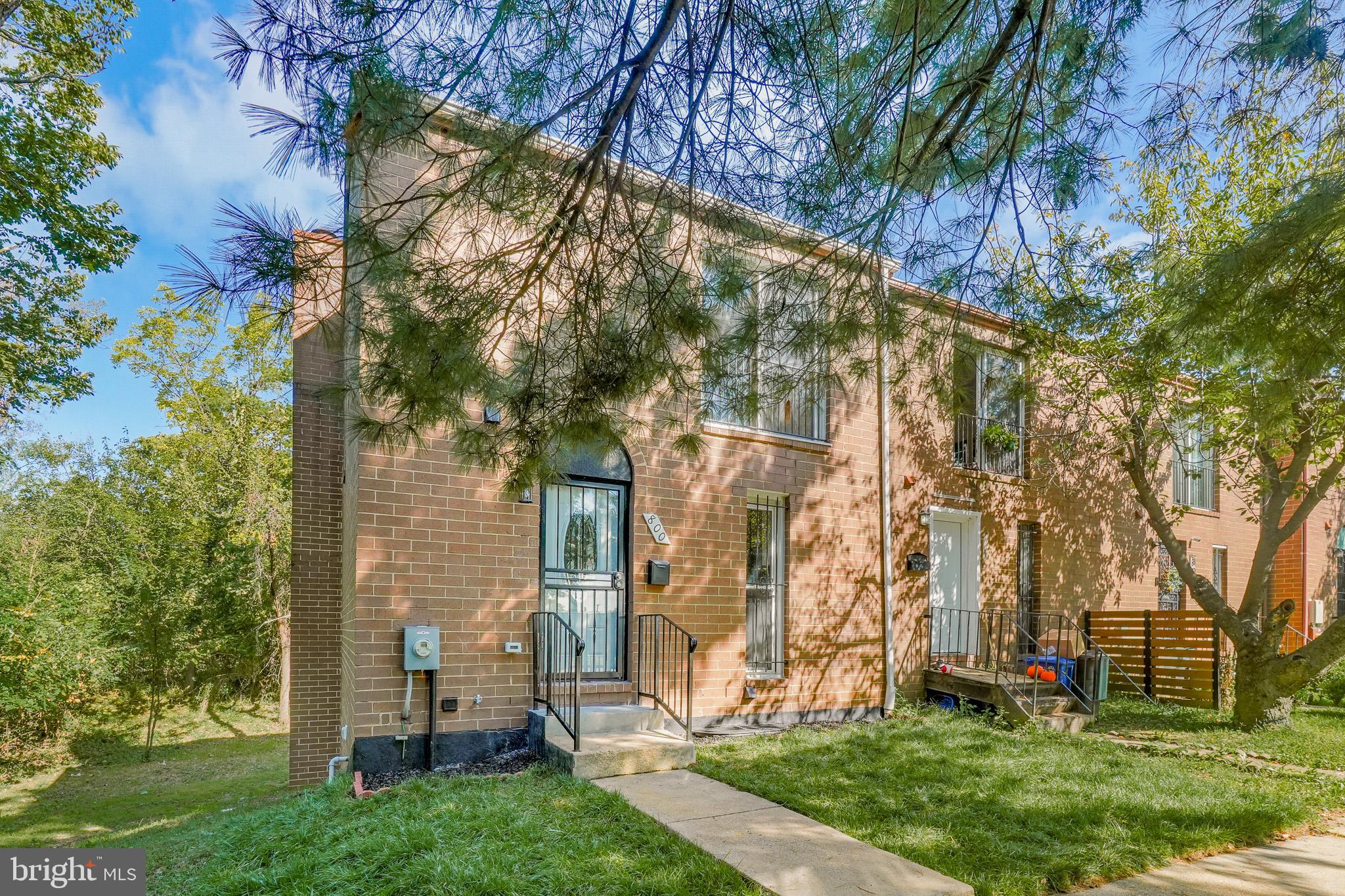 800 WHEELER HILL DRIVE SE