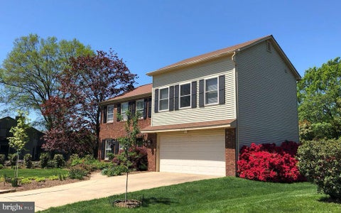 Homes For Rent - 12519 Arnsley Court<br/> HERNDON, VA 20171