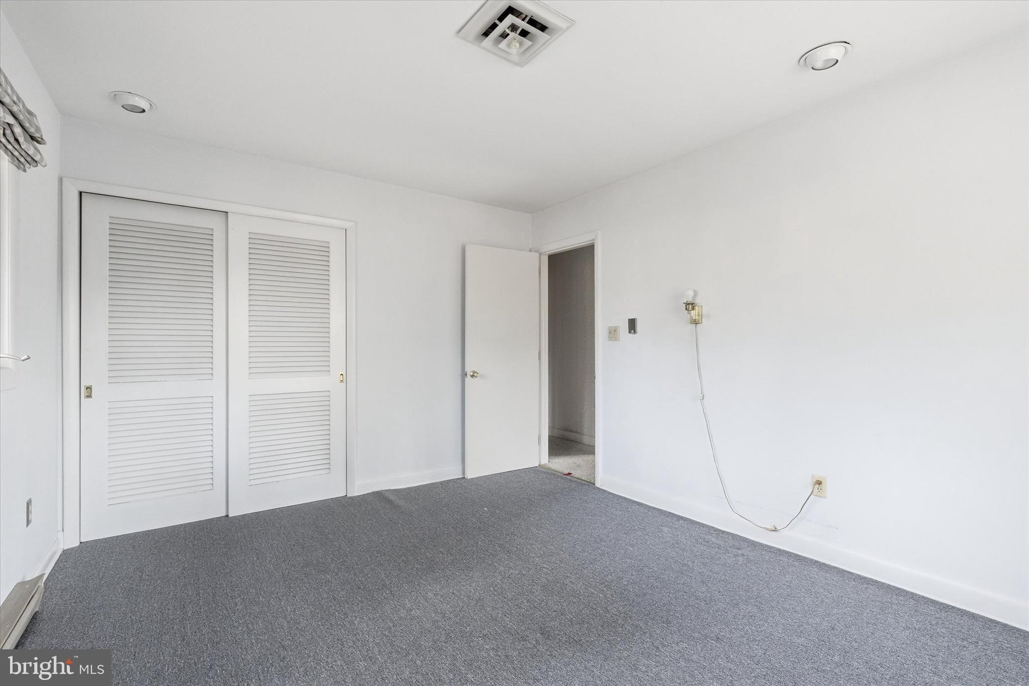 HOLLY LAKE ESTATES - Residential