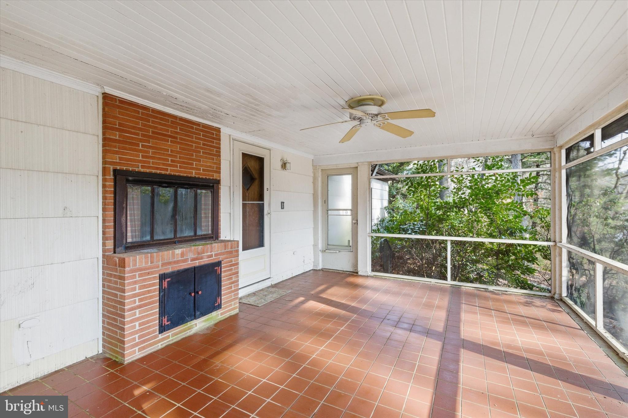 HOLLY LAKE ESTATES - Residential