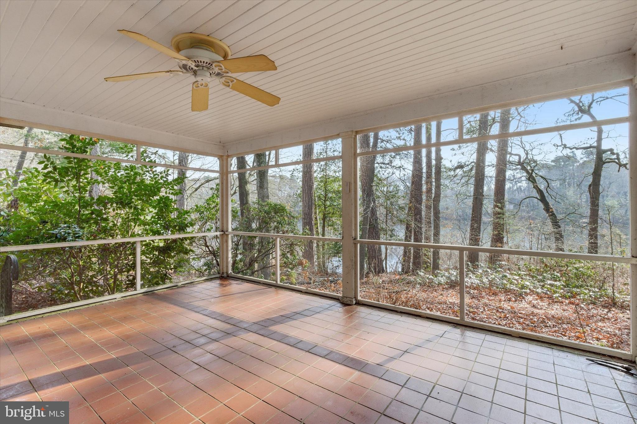 HOLLY LAKE ESTATES - Residential