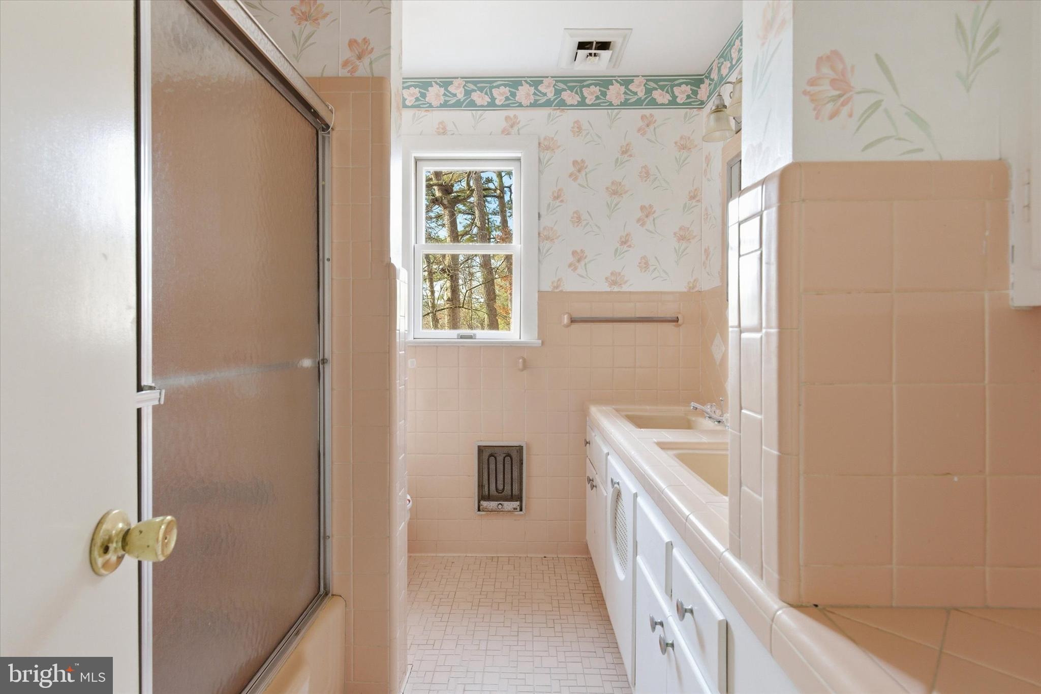 HOLLY LAKE ESTATES - Residential