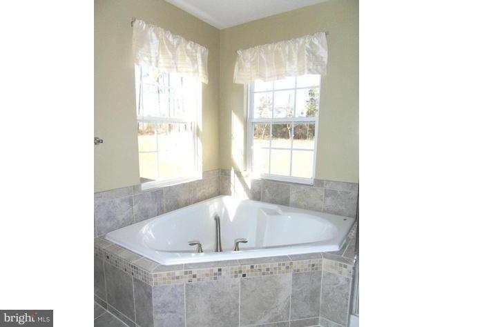 WESTBURY PUB - Residential Lease