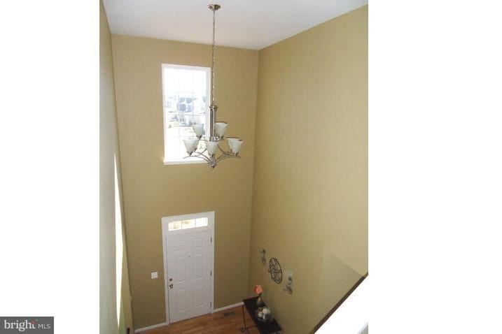 WESTBURY PUB - Residential Lease