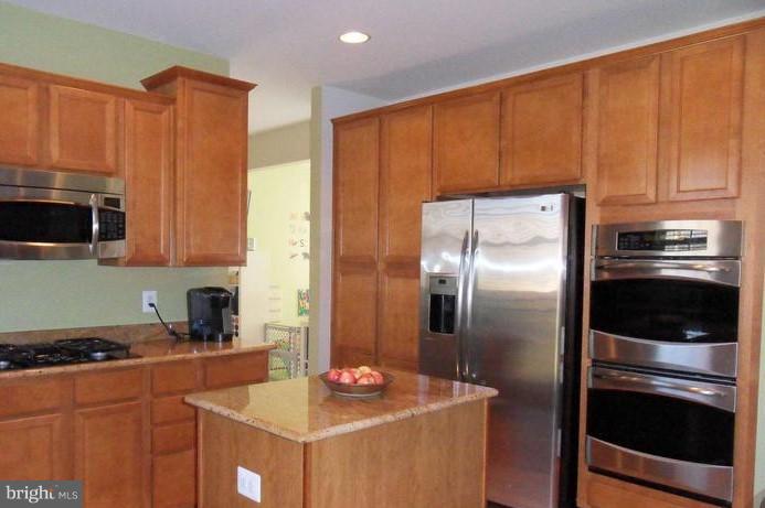 WESTBURY PUB - Residential Lease