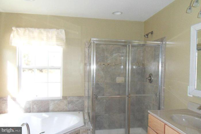 WESTBURY PUB - Residential Lease