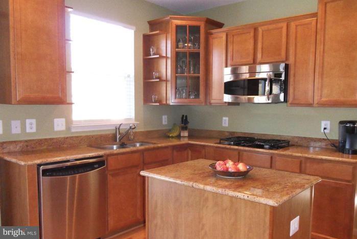 WESTBURY PUB - Residential Lease