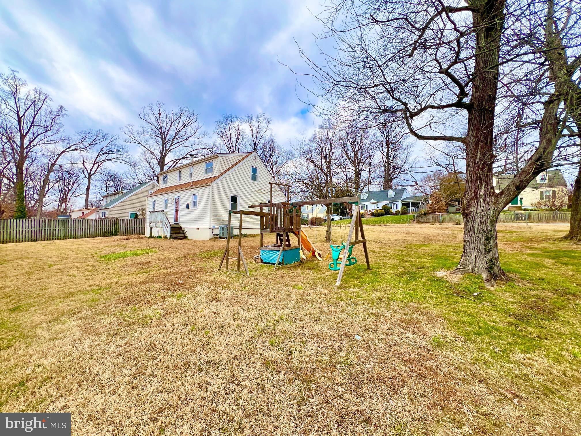 OAK KNOLL - Residential