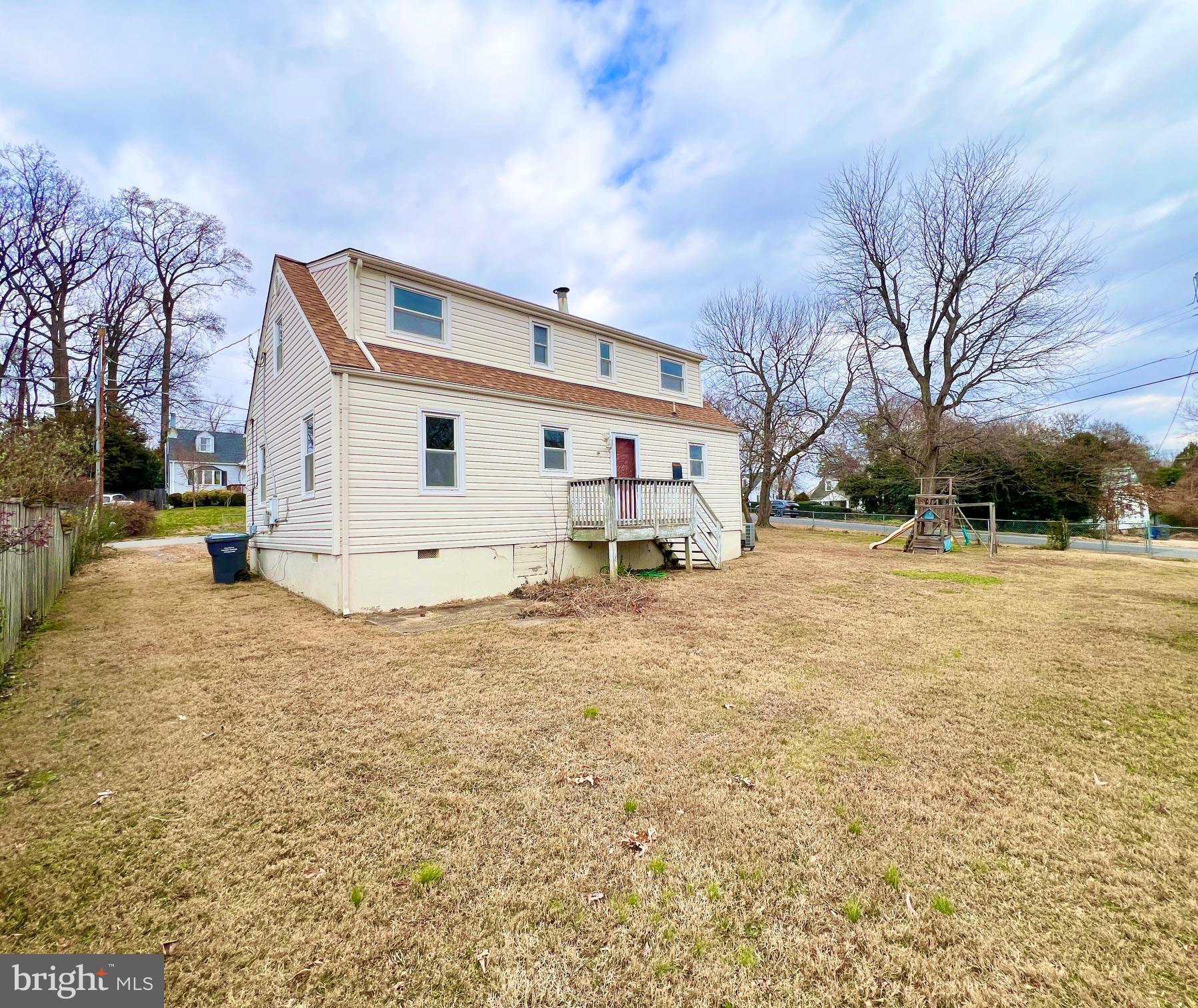 OAK KNOLL - Residential