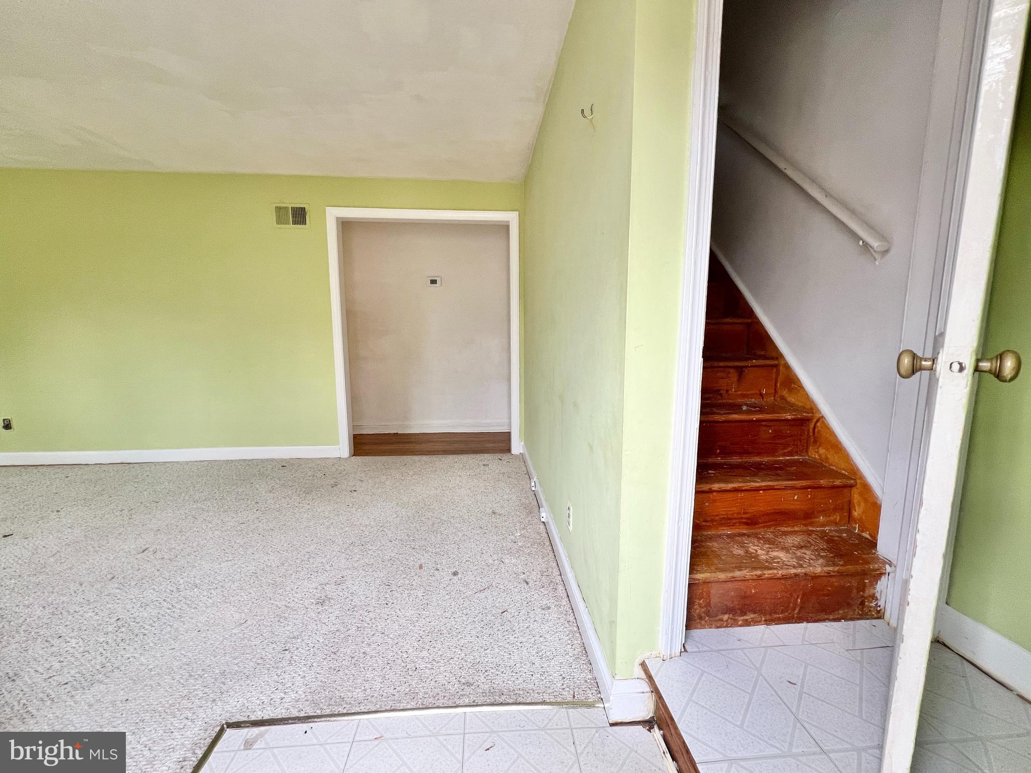 OAK KNOLL - Residential