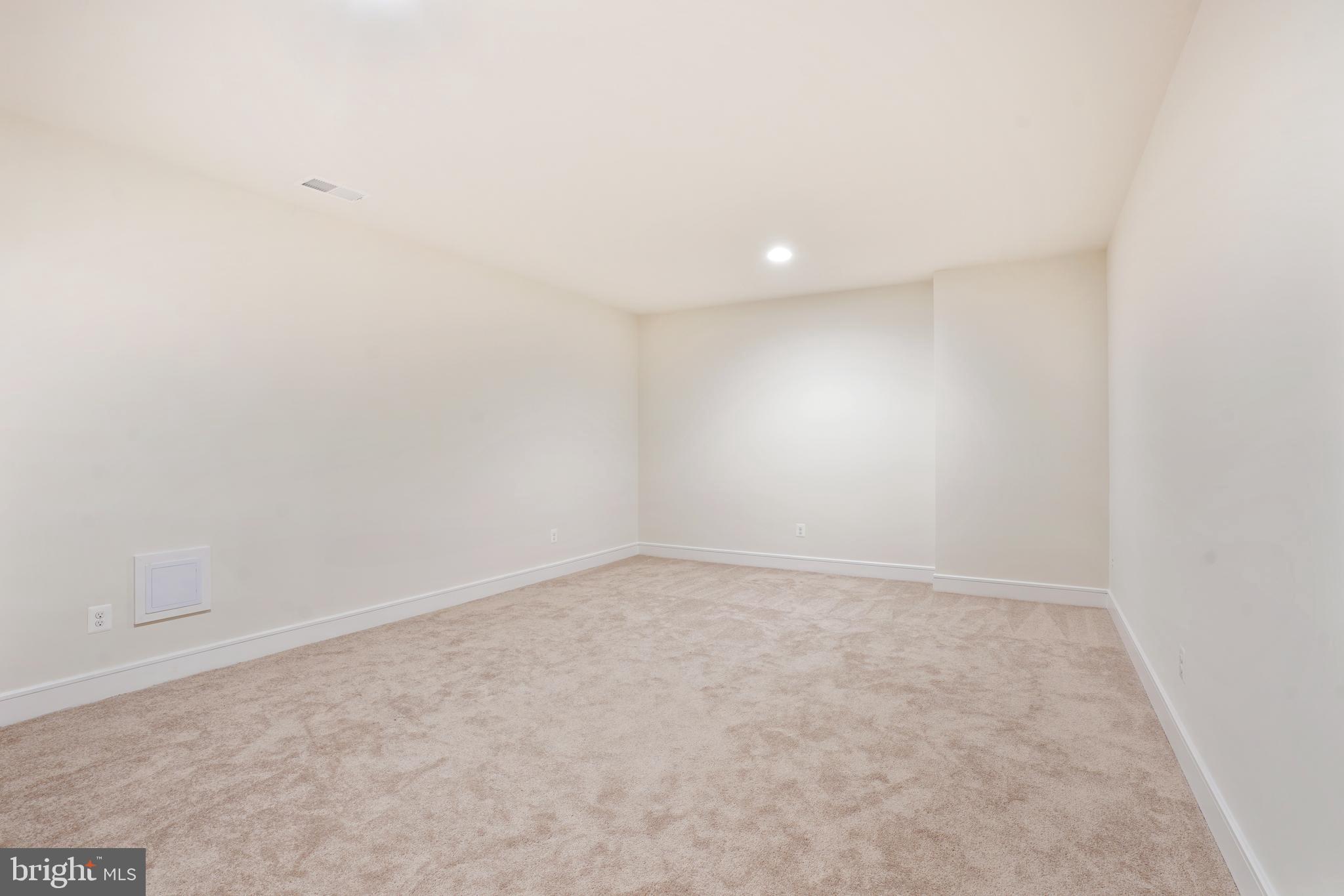 MEADOWBROOK - Residential