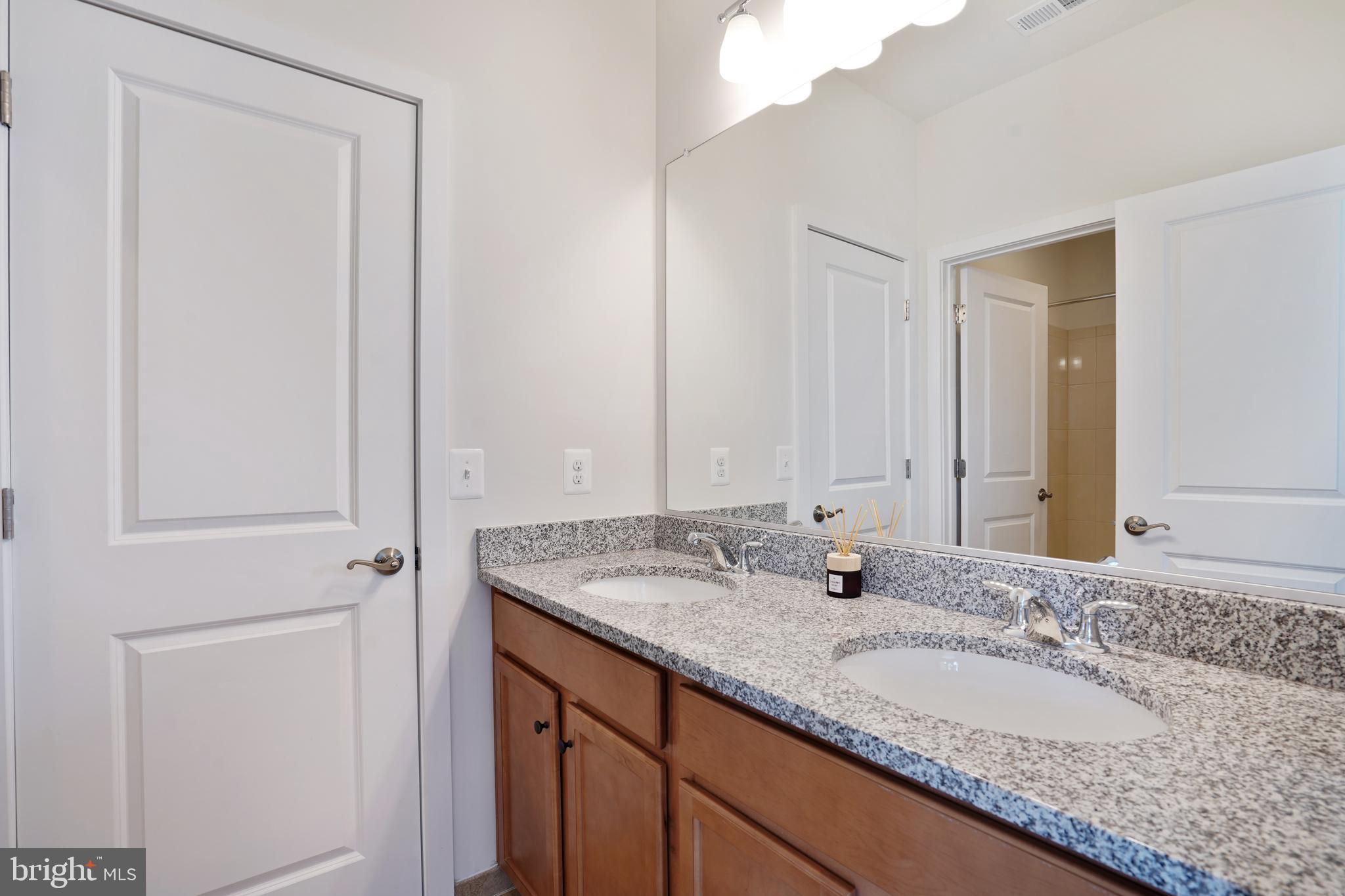 MEADOWBROOK - Residential