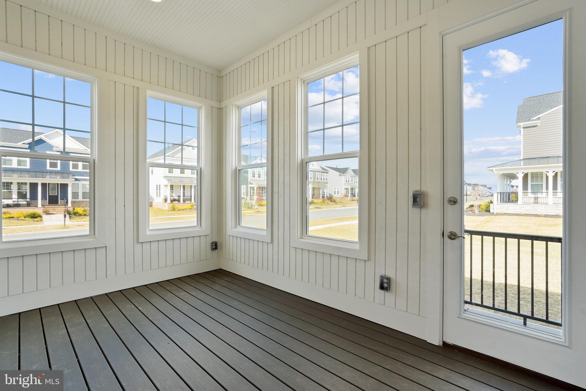 MEADOWBROOK - Residential