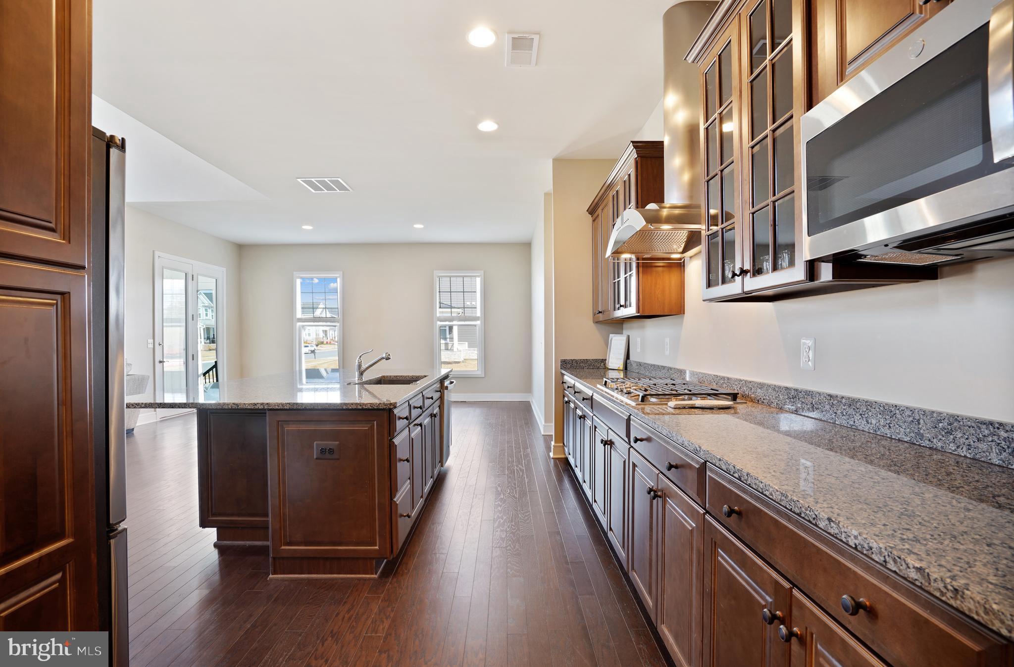 MEADOWBROOK - Residential