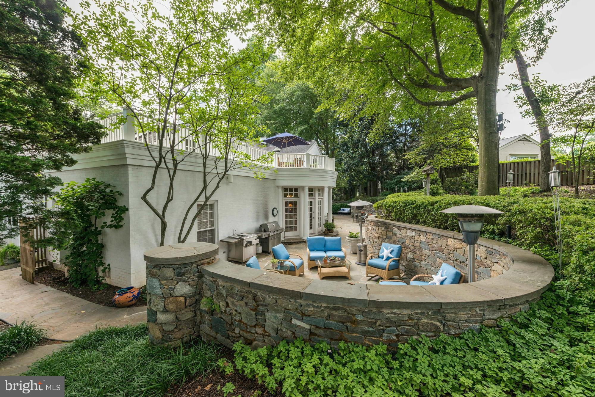 RIVER OAKS - Residential