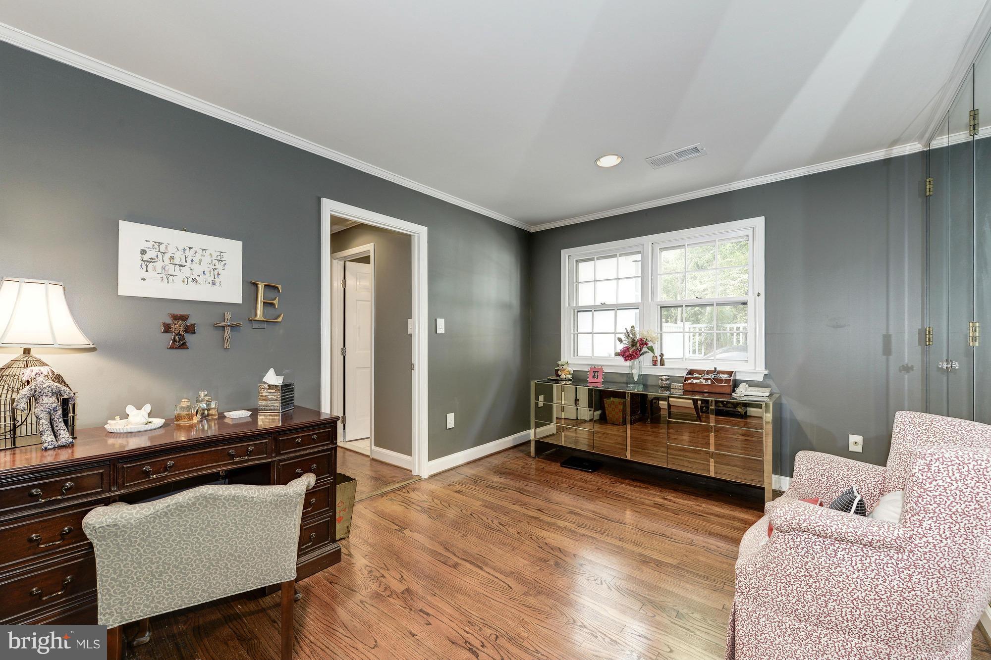 RIVER OAKS - Residential