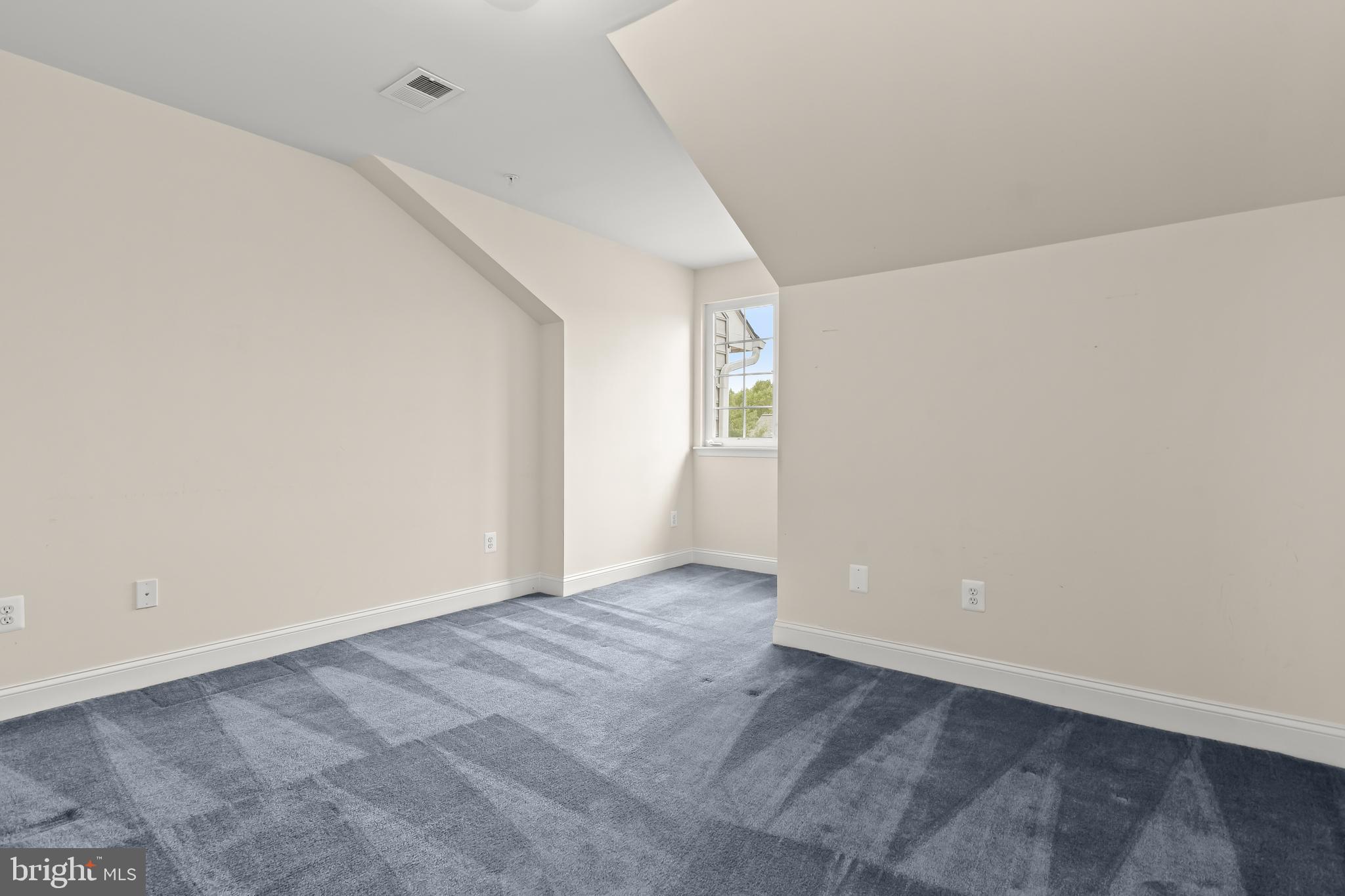 PINES OF LAUREL-PLAT 13- - Residential