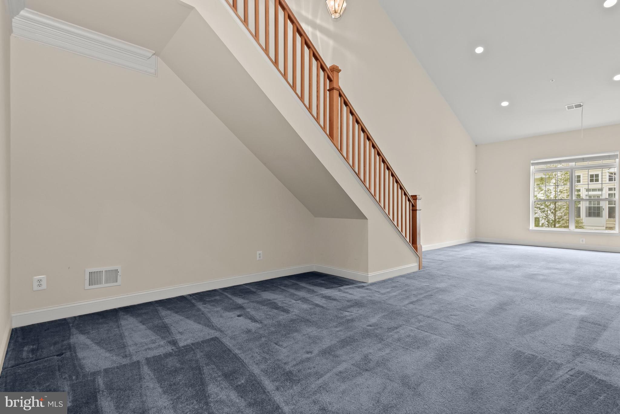 PINES OF LAUREL-PLAT 13- - Residential