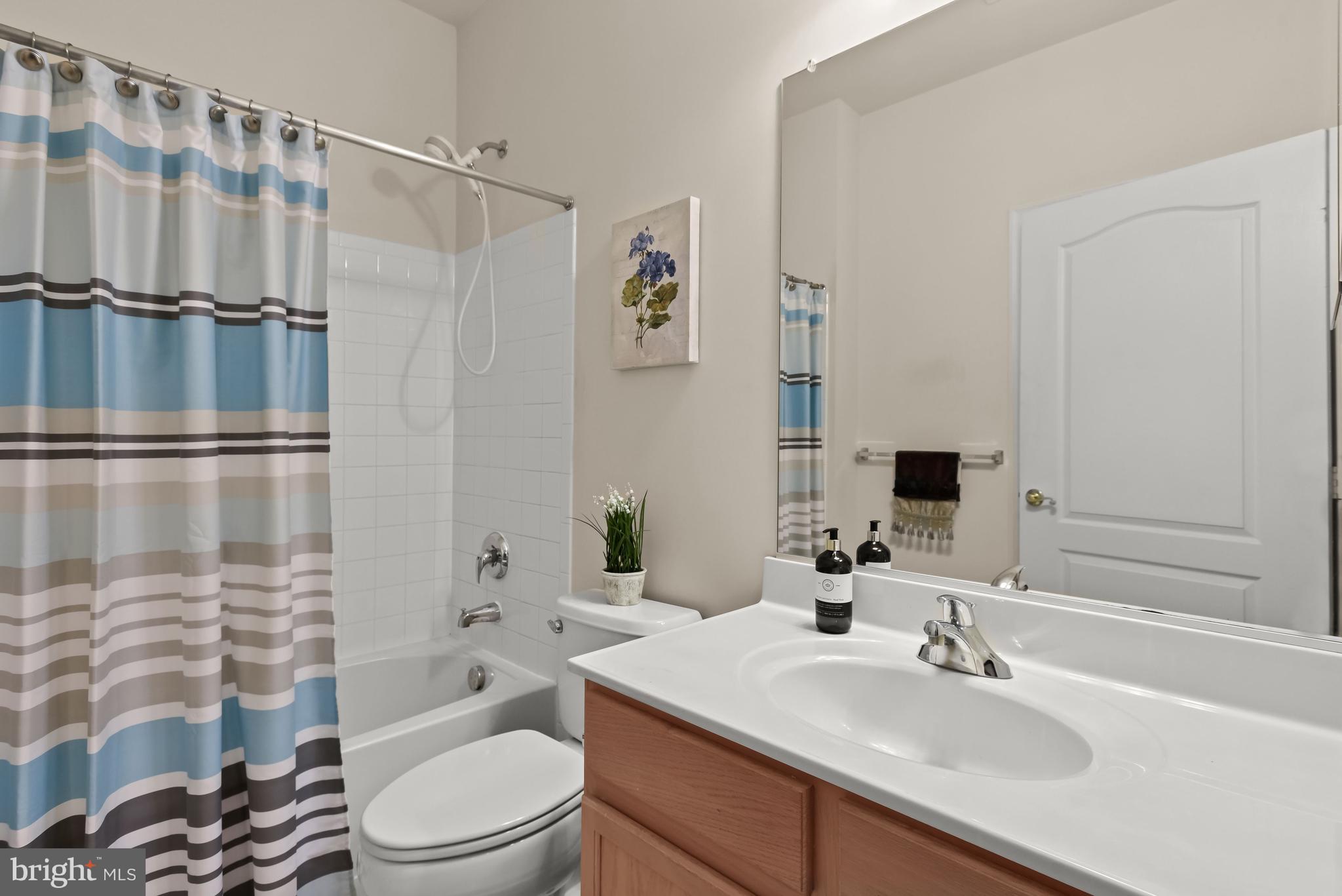 PINES OF LAUREL-PLAT 13- - Residential