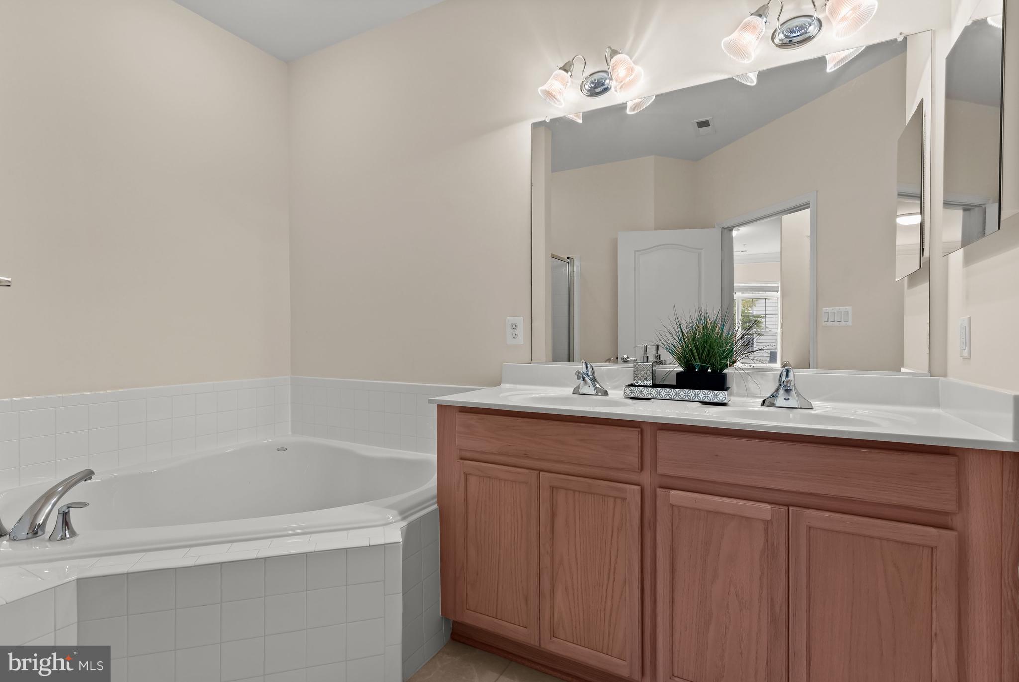 PINES OF LAUREL-PLAT 13- - Residential