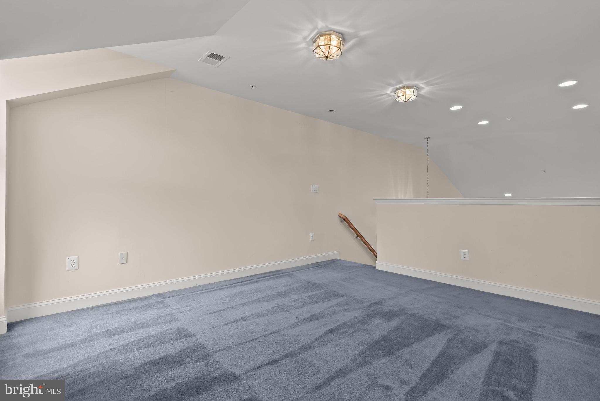 PINES OF LAUREL-PLAT 13- - Residential