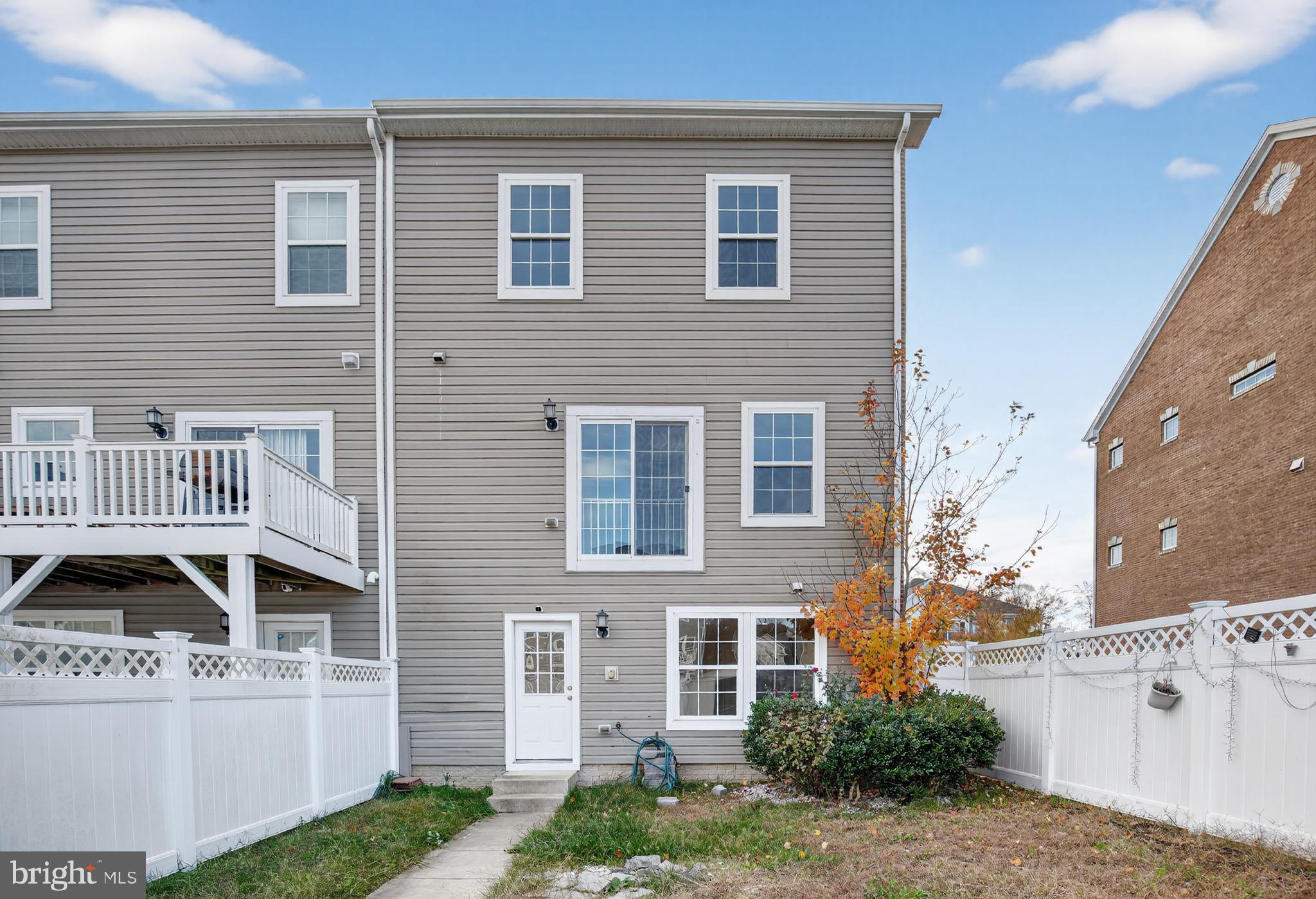 STONEHAVEN - Residential Lease